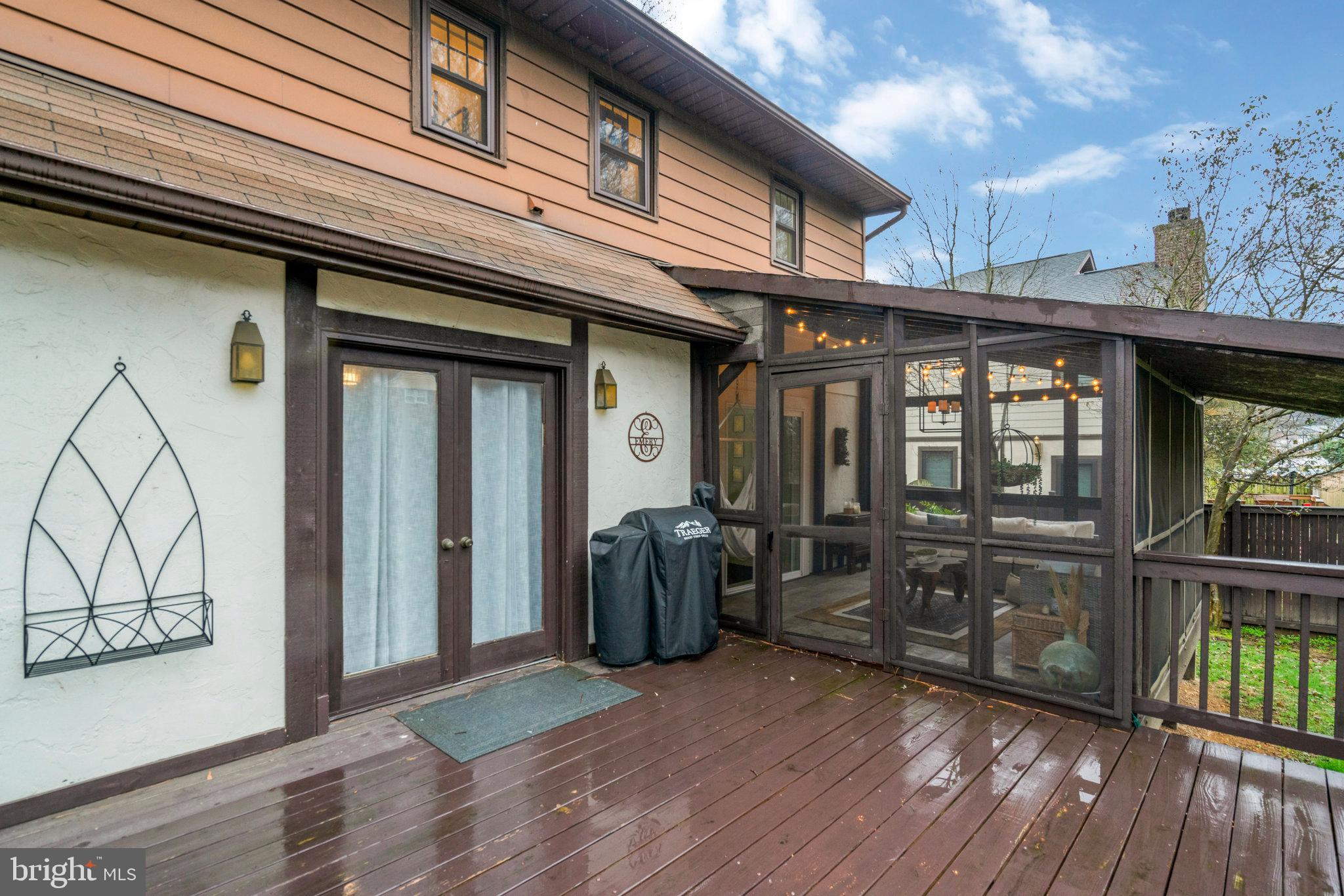 COUNTRY CLUB TERRACE - Residential