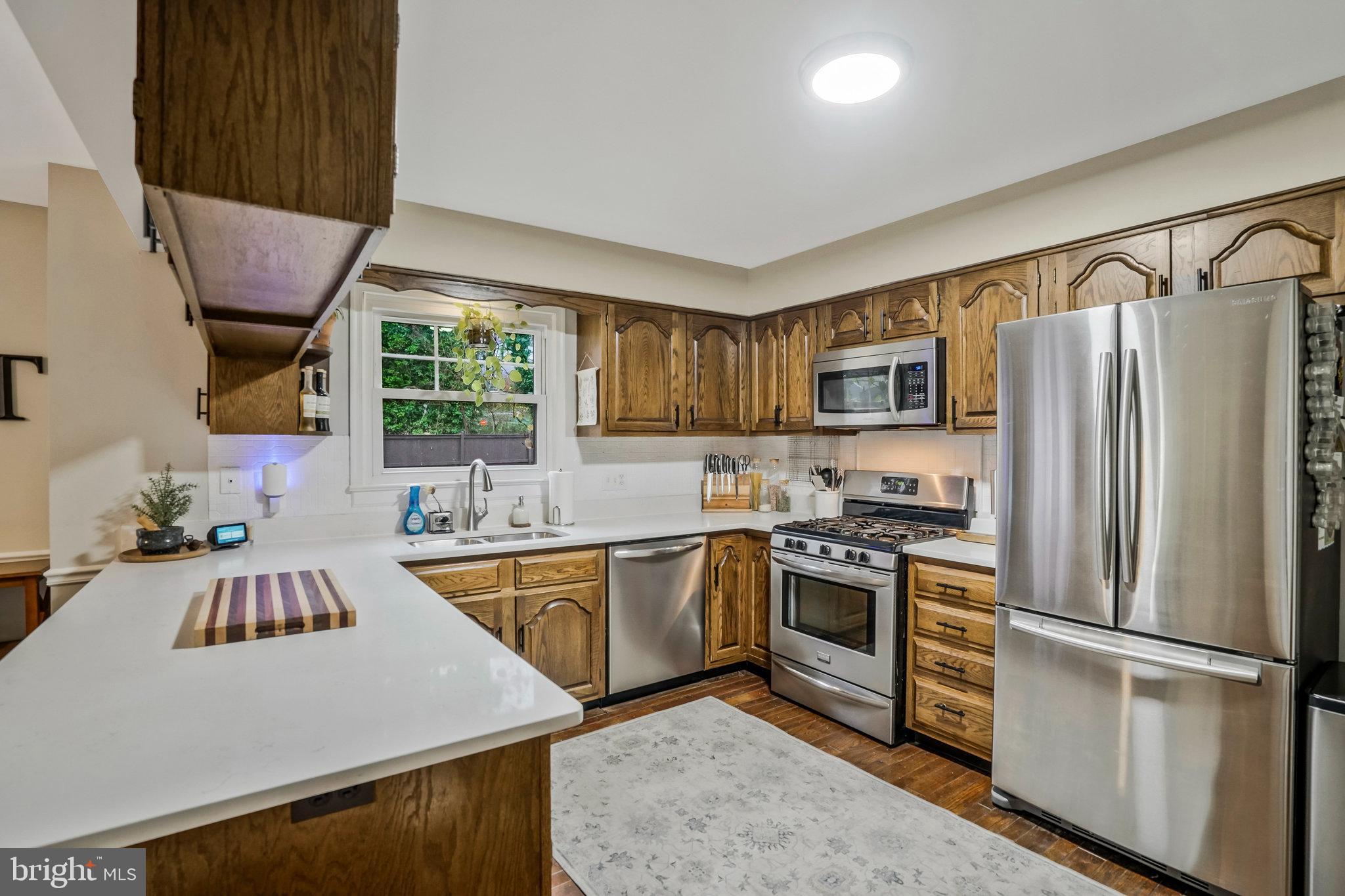 COUNTRY CLUB TERRACE - Residential