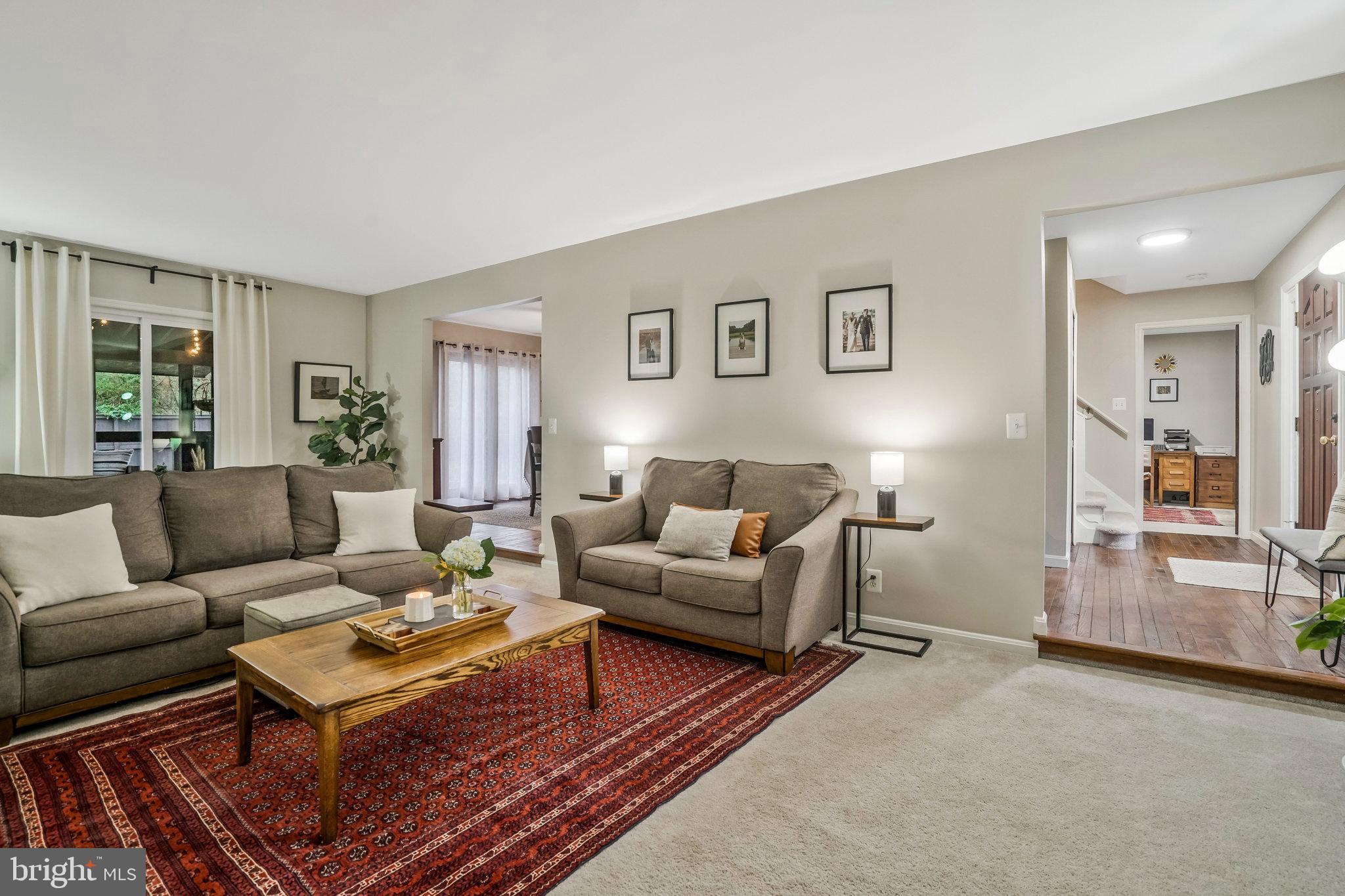 COUNTRY CLUB TERRACE - Residential