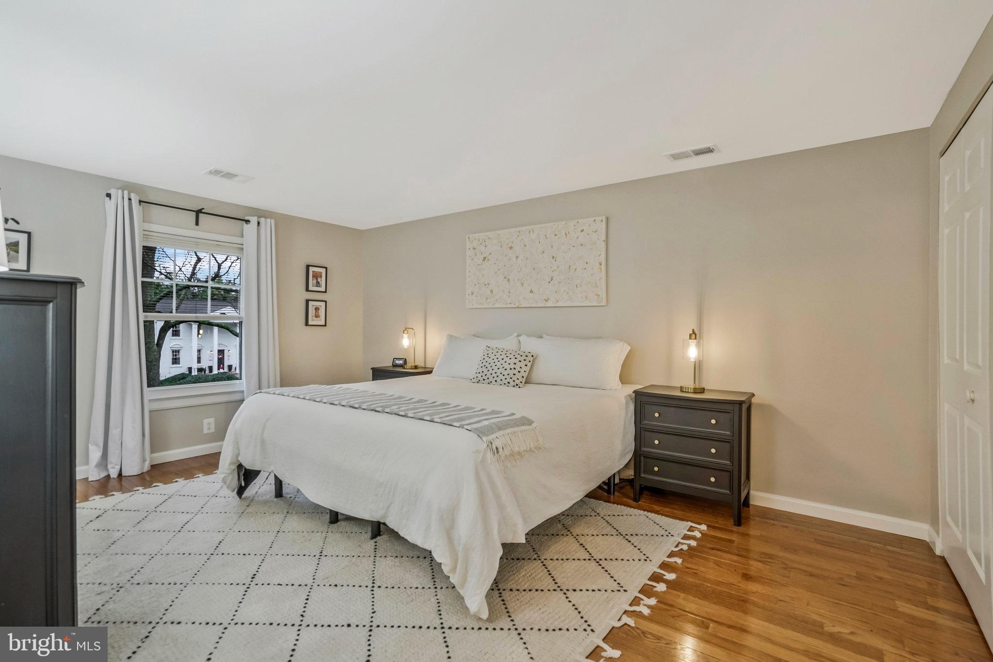COUNTRY CLUB TERRACE - Residential