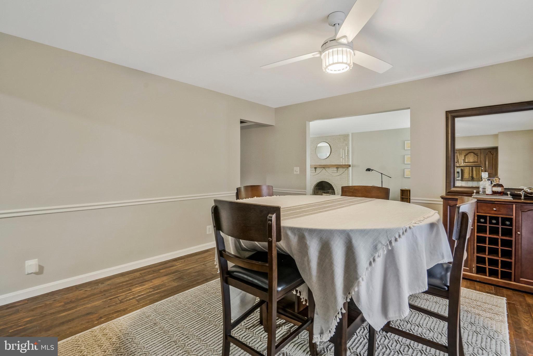 COUNTRY CLUB TERRACE - Residential