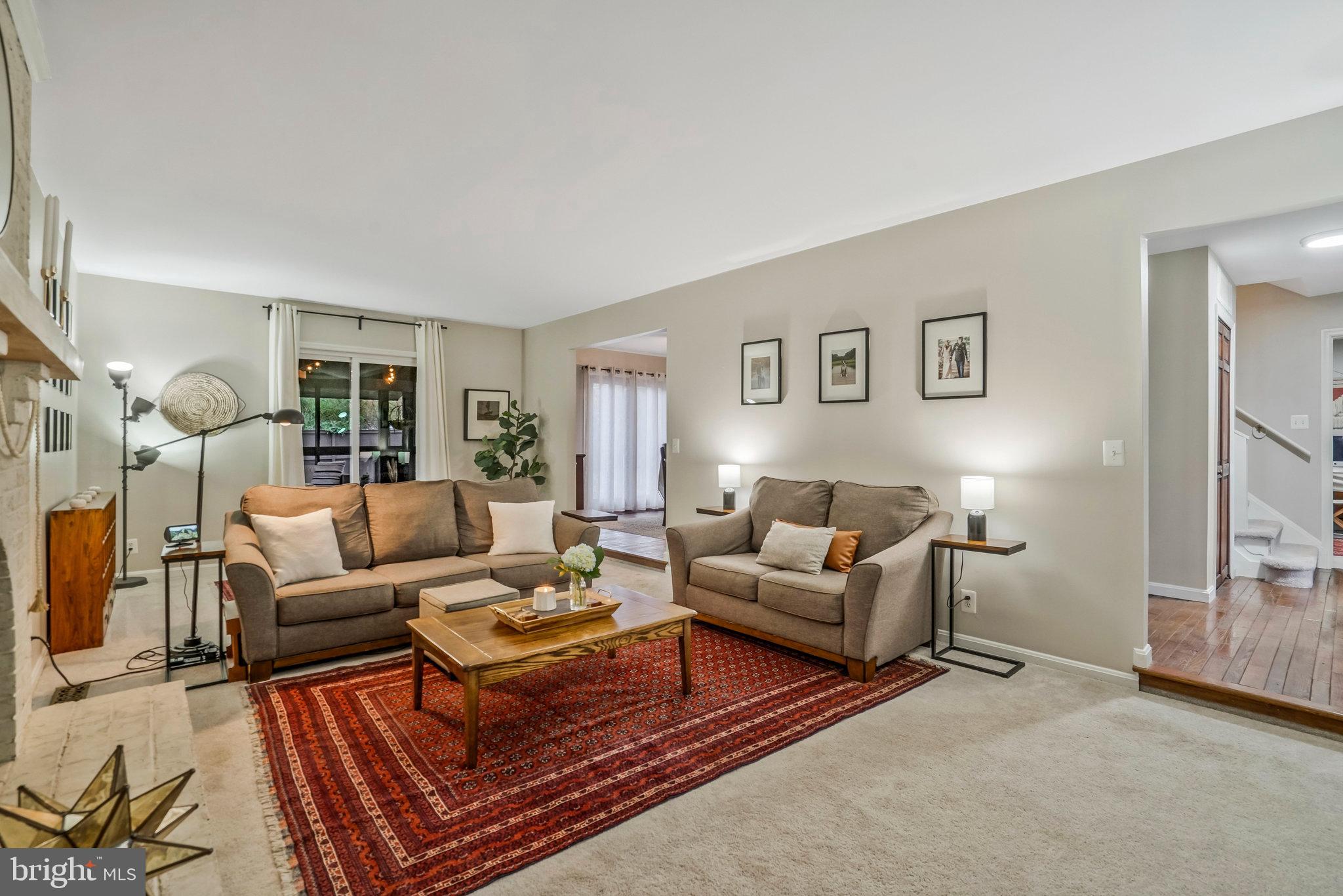 COUNTRY CLUB TERRACE - Residential