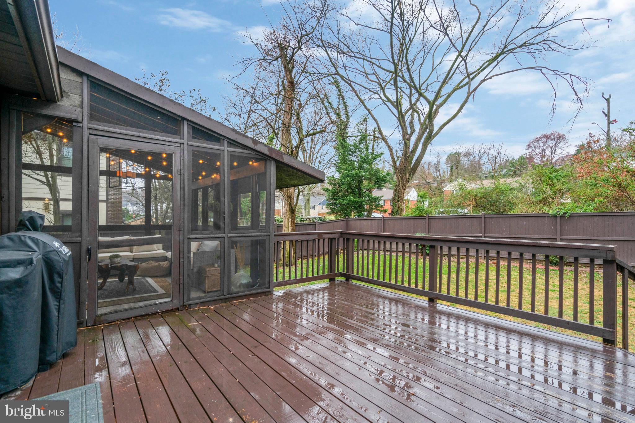 COUNTRY CLUB TERRACE - Residential