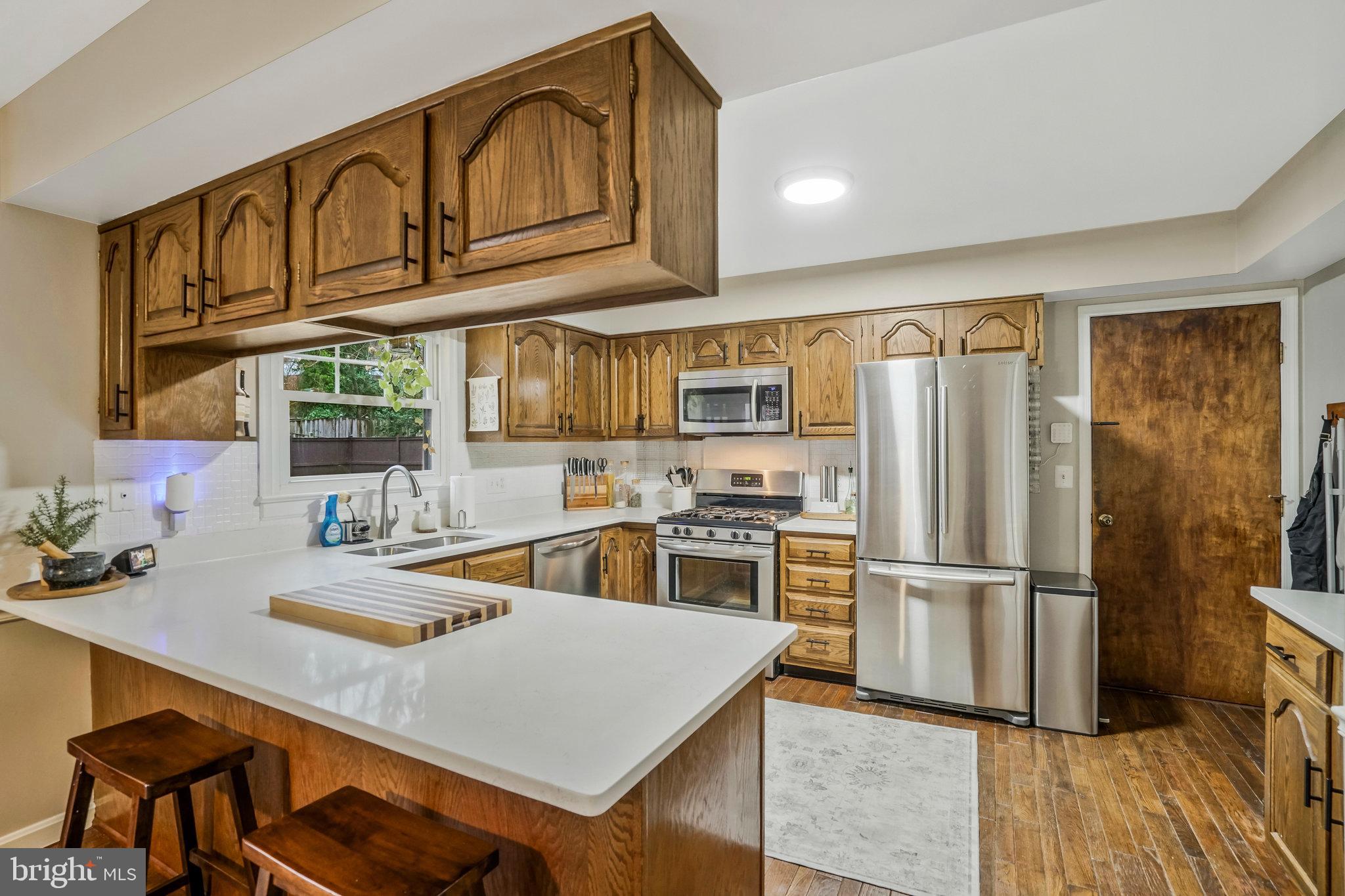 COUNTRY CLUB TERRACE - Residential
