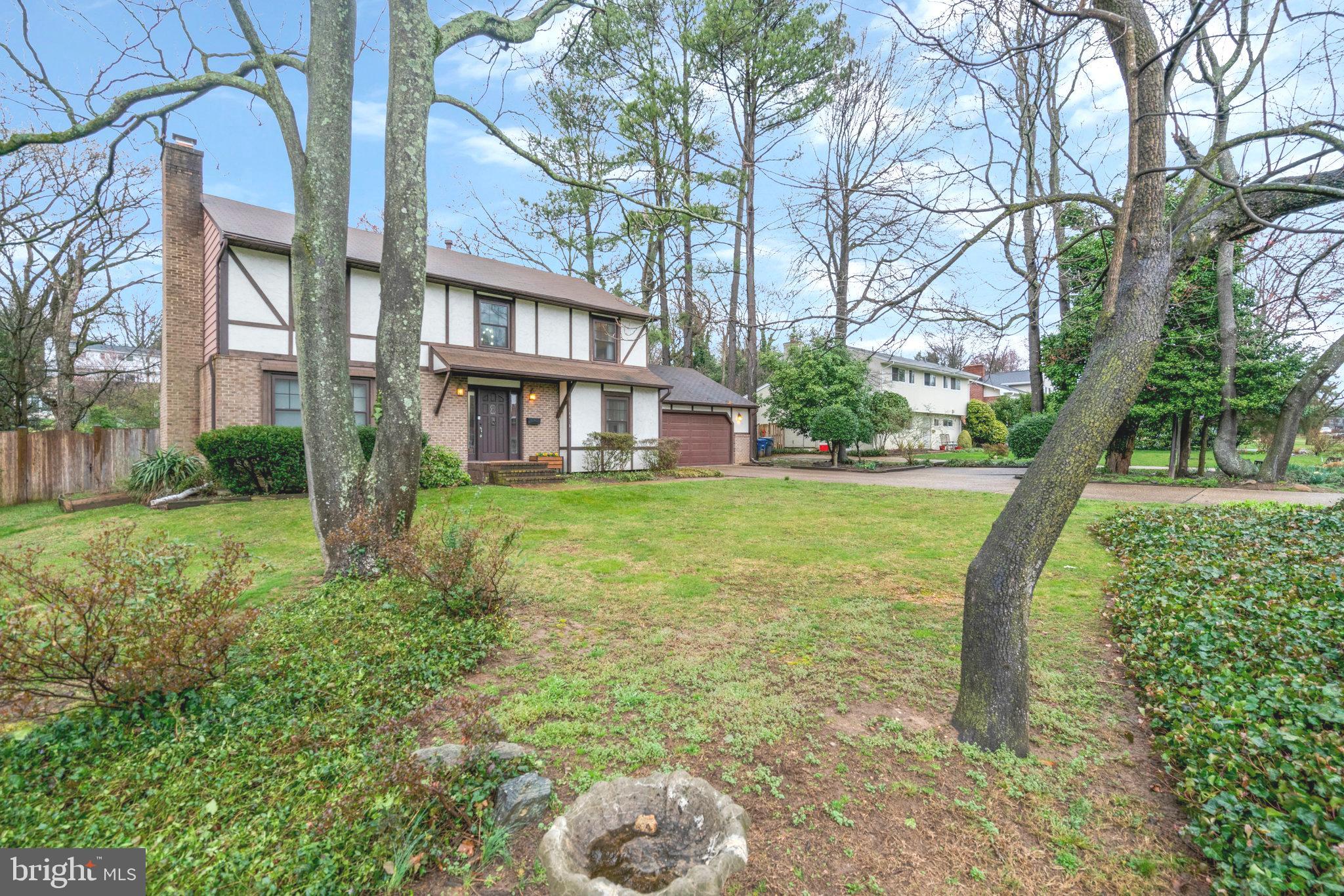 COUNTRY CLUB TERRACE - Residential