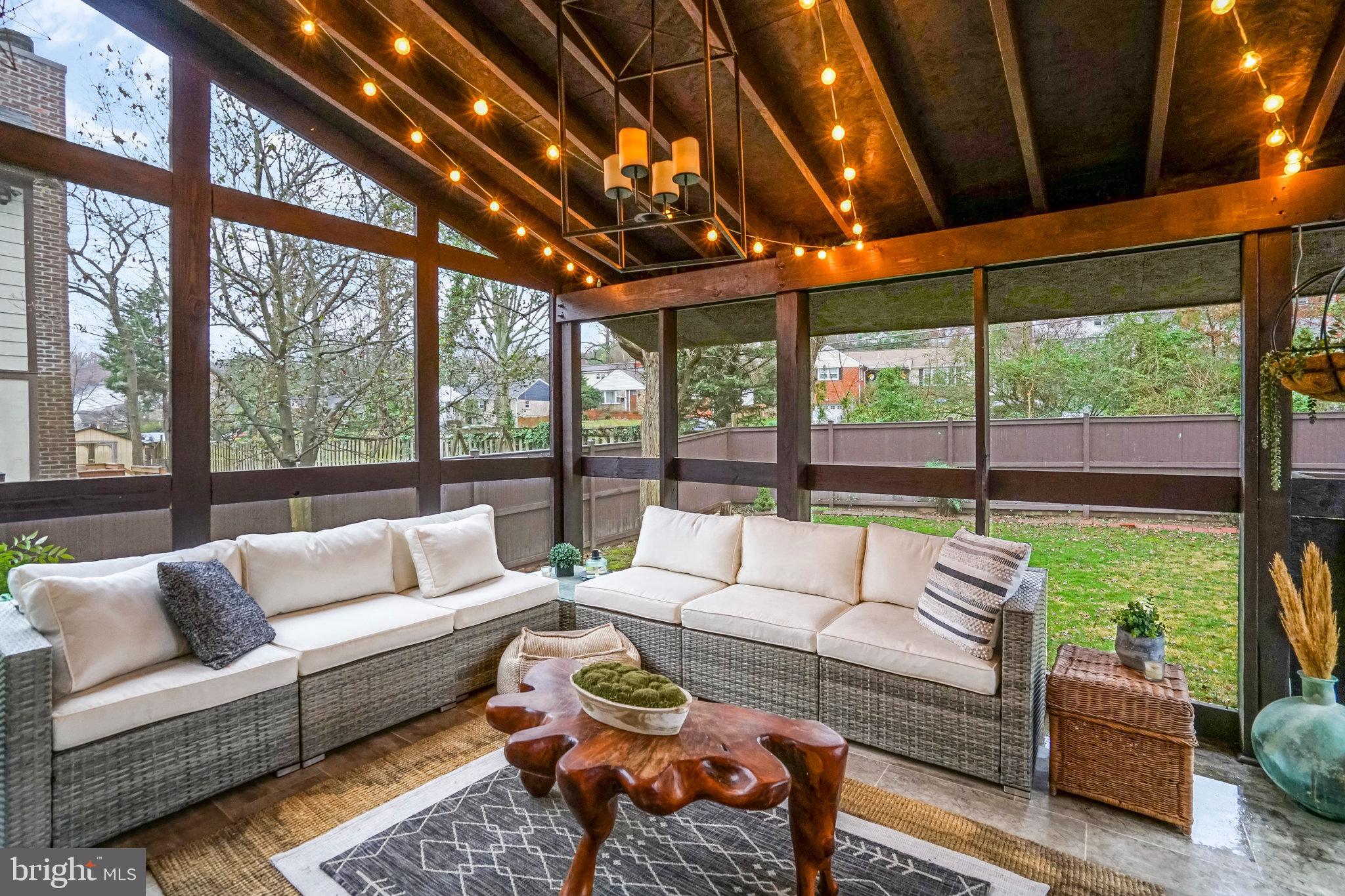 COUNTRY CLUB TERRACE - Residential