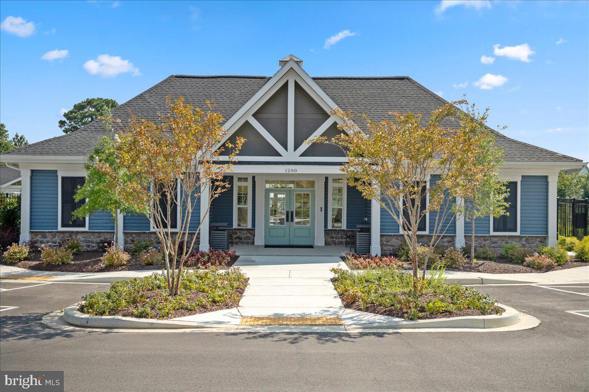 LAKESIDE AT TRAPPE - Residential