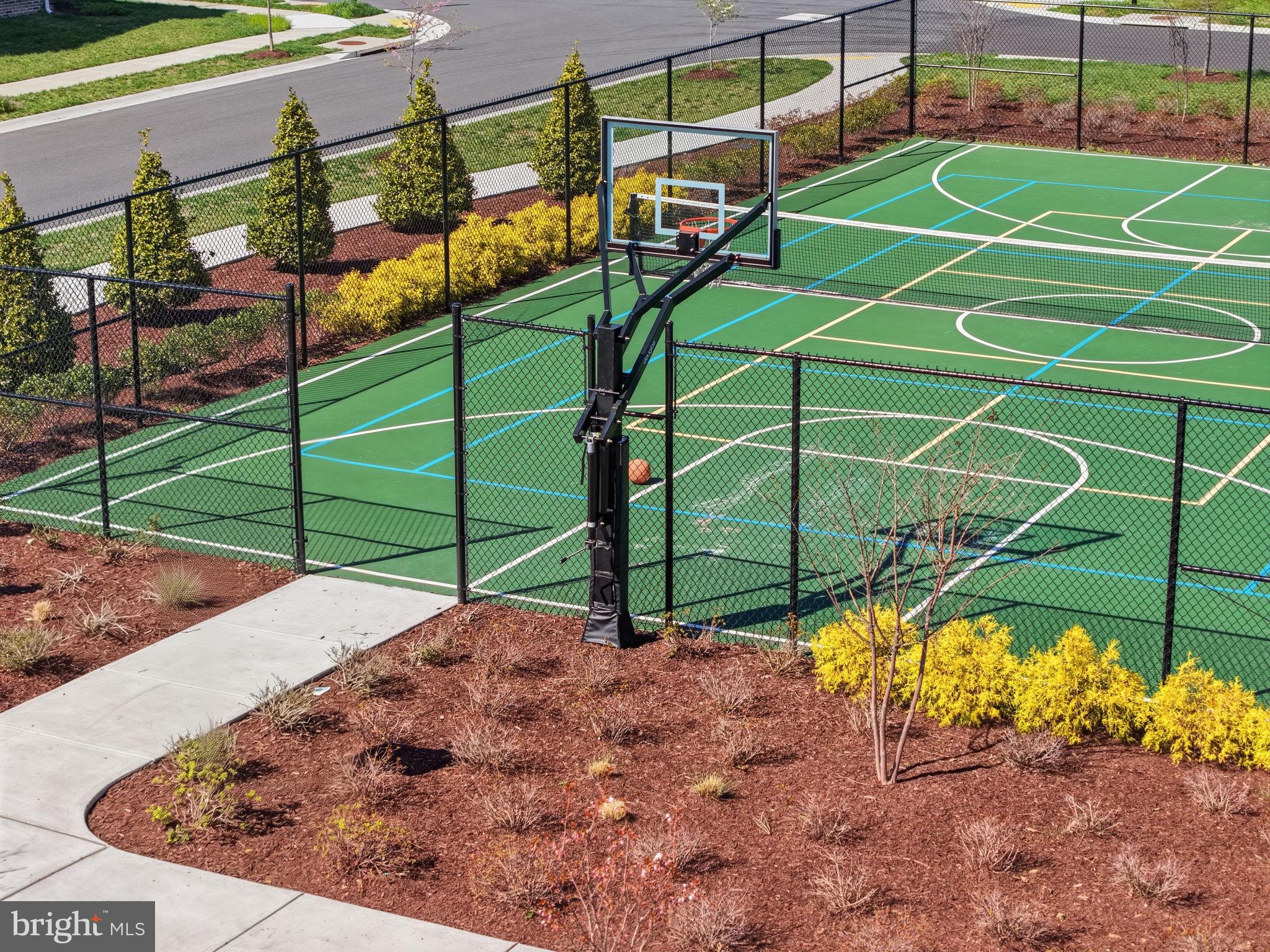 LAKESIDE AT TRAPPE - Residential