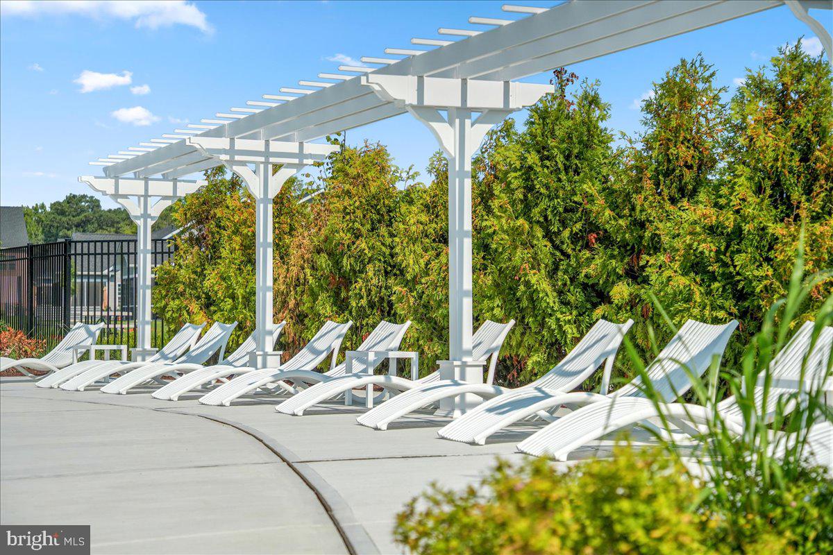 LAKESIDE AT TRAPPE - Residential