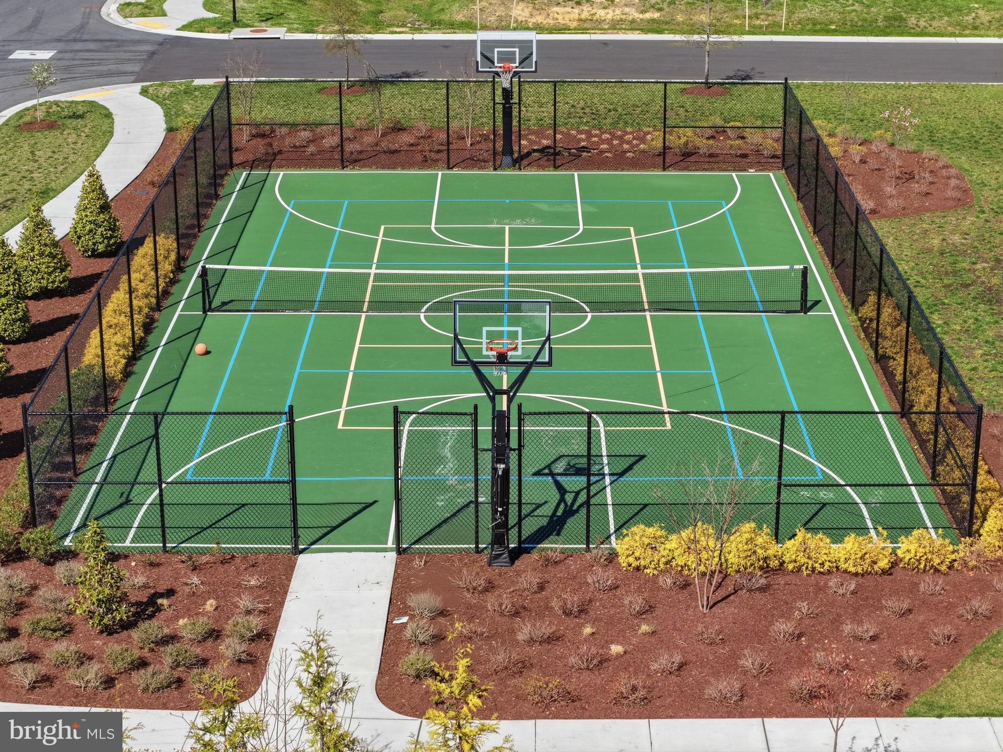 LAKESIDE AT TRAPPE - Residential