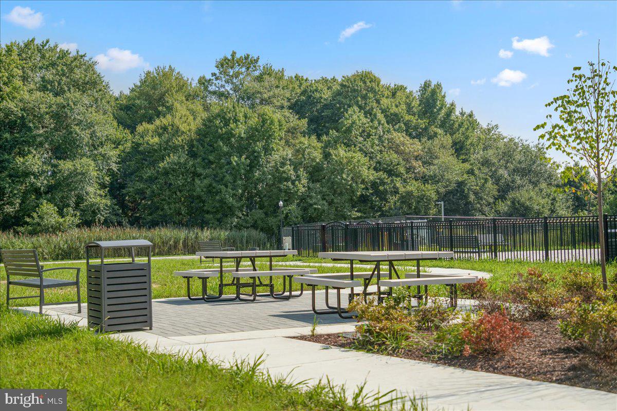 LAKESIDE AT TRAPPE - Residential