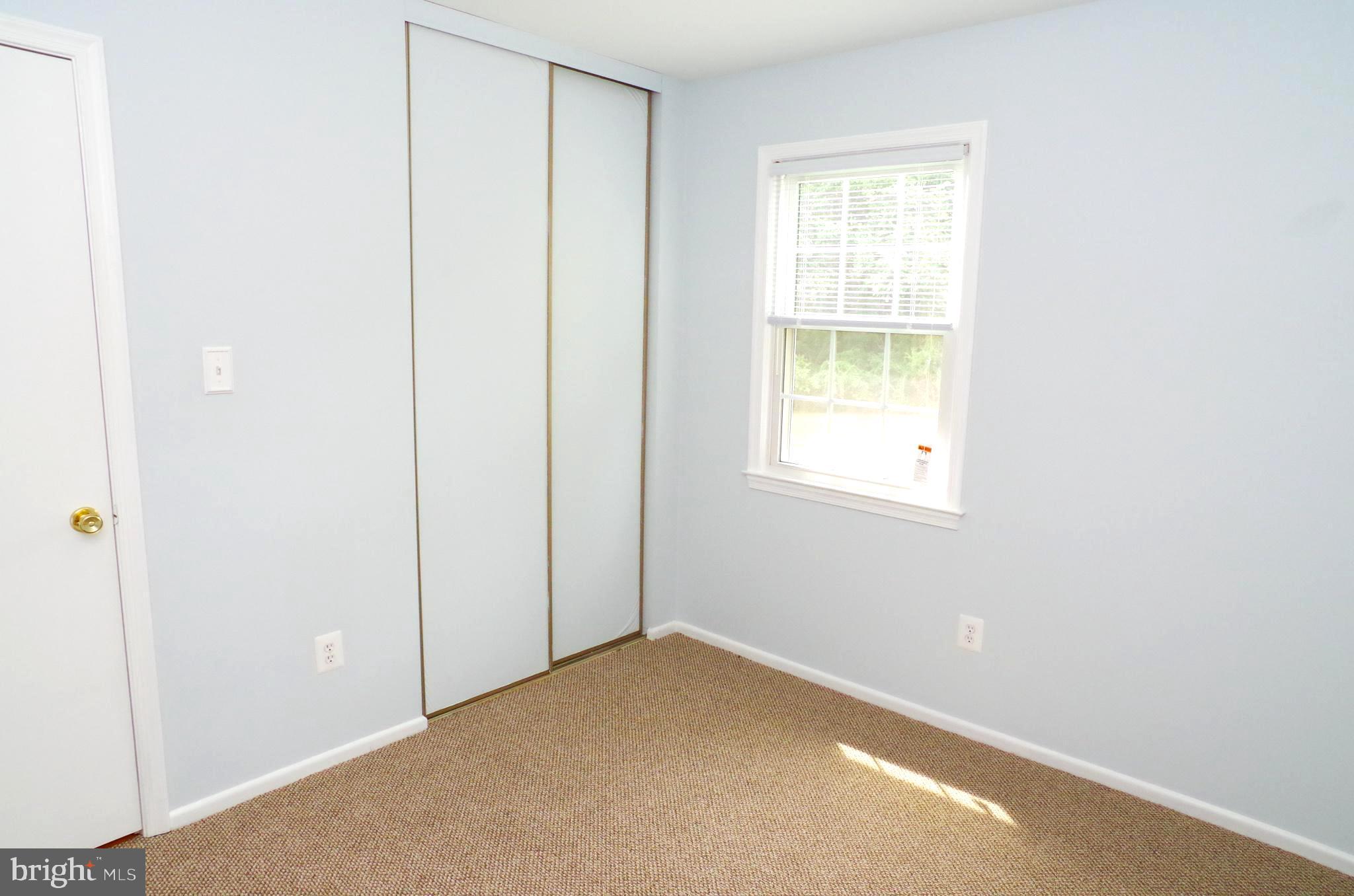 HICKORY FARMS - Residential Lease