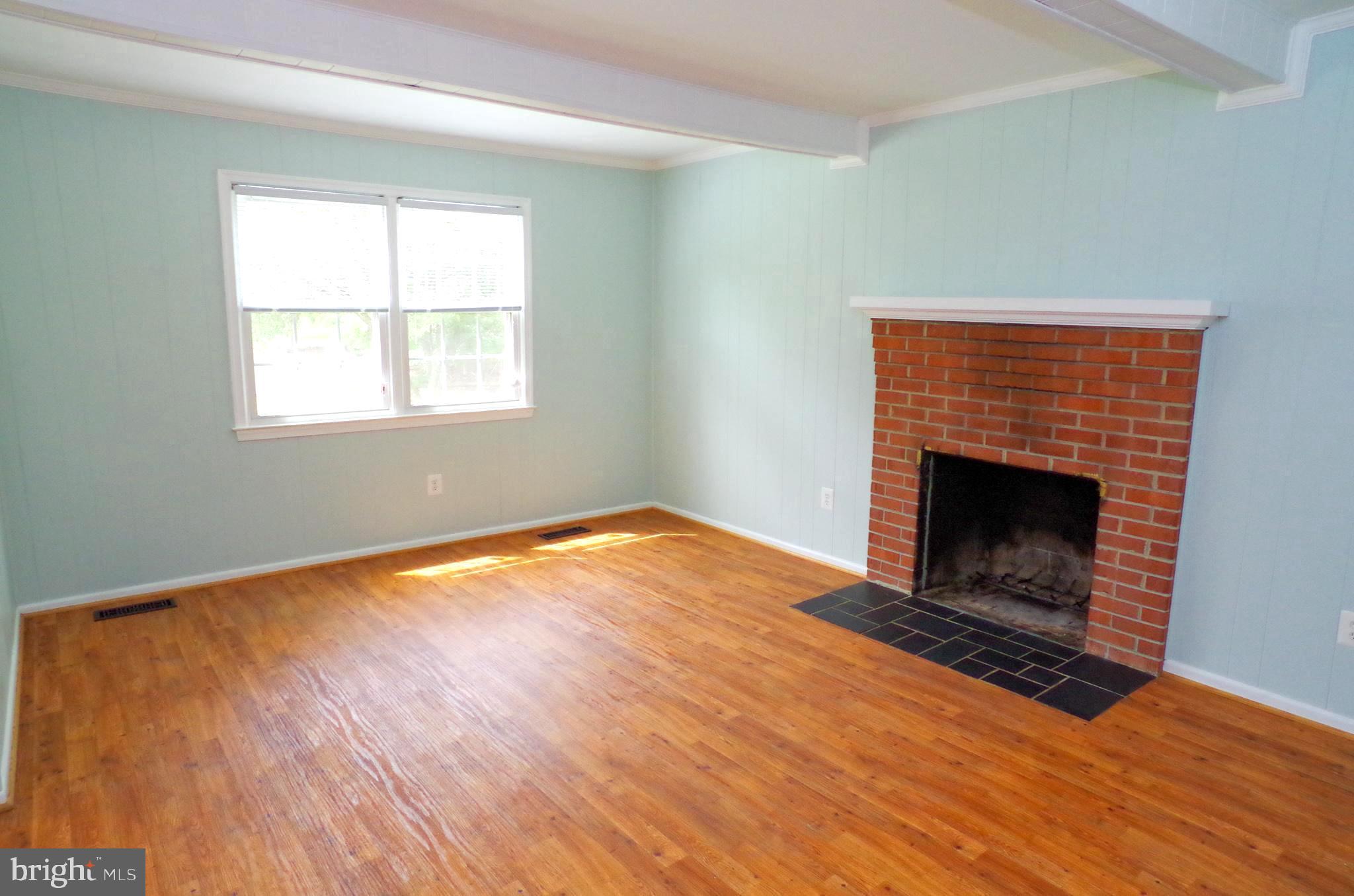 HICKORY FARMS - Residential Lease