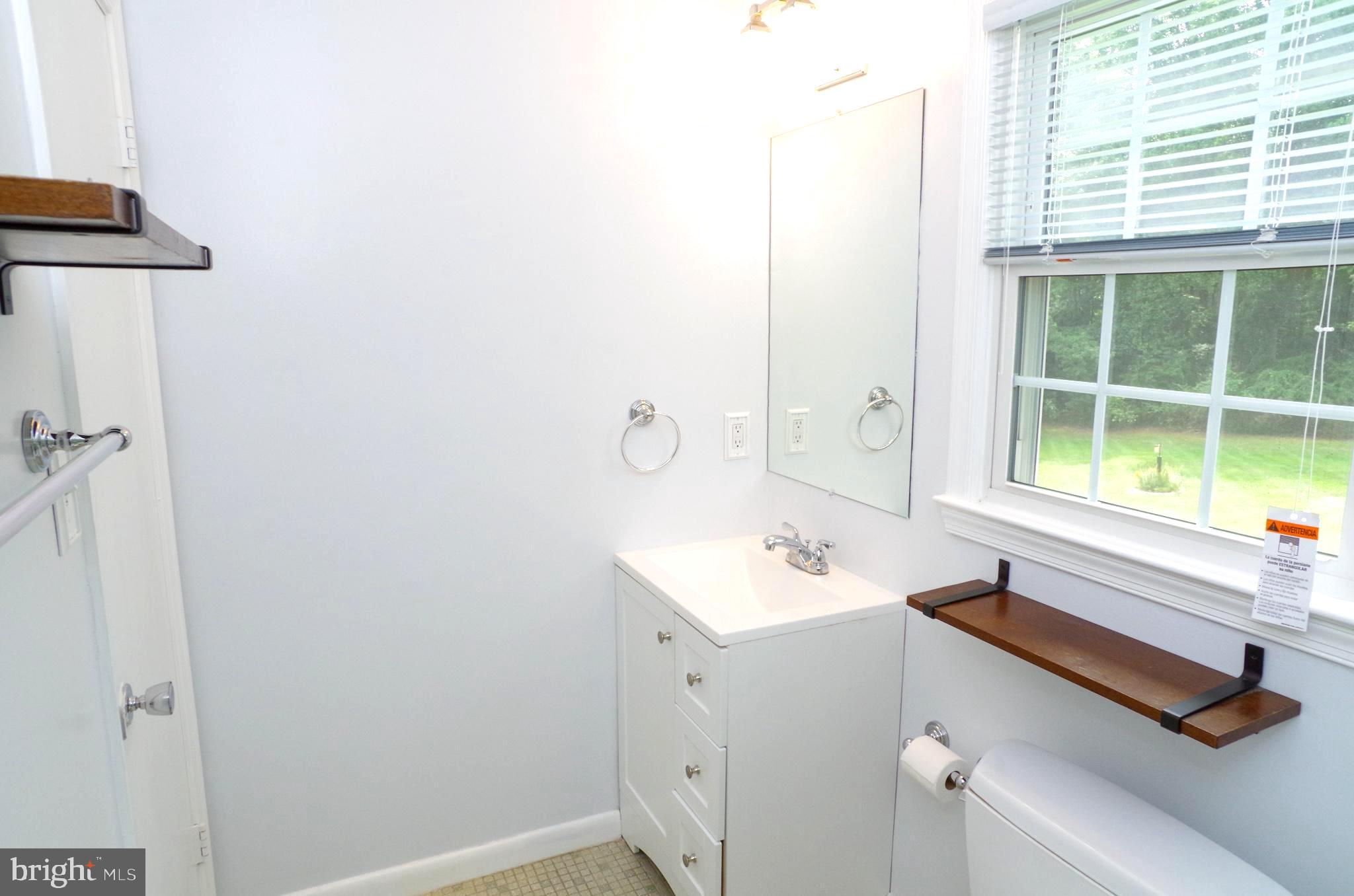 HICKORY FARMS - Residential Lease