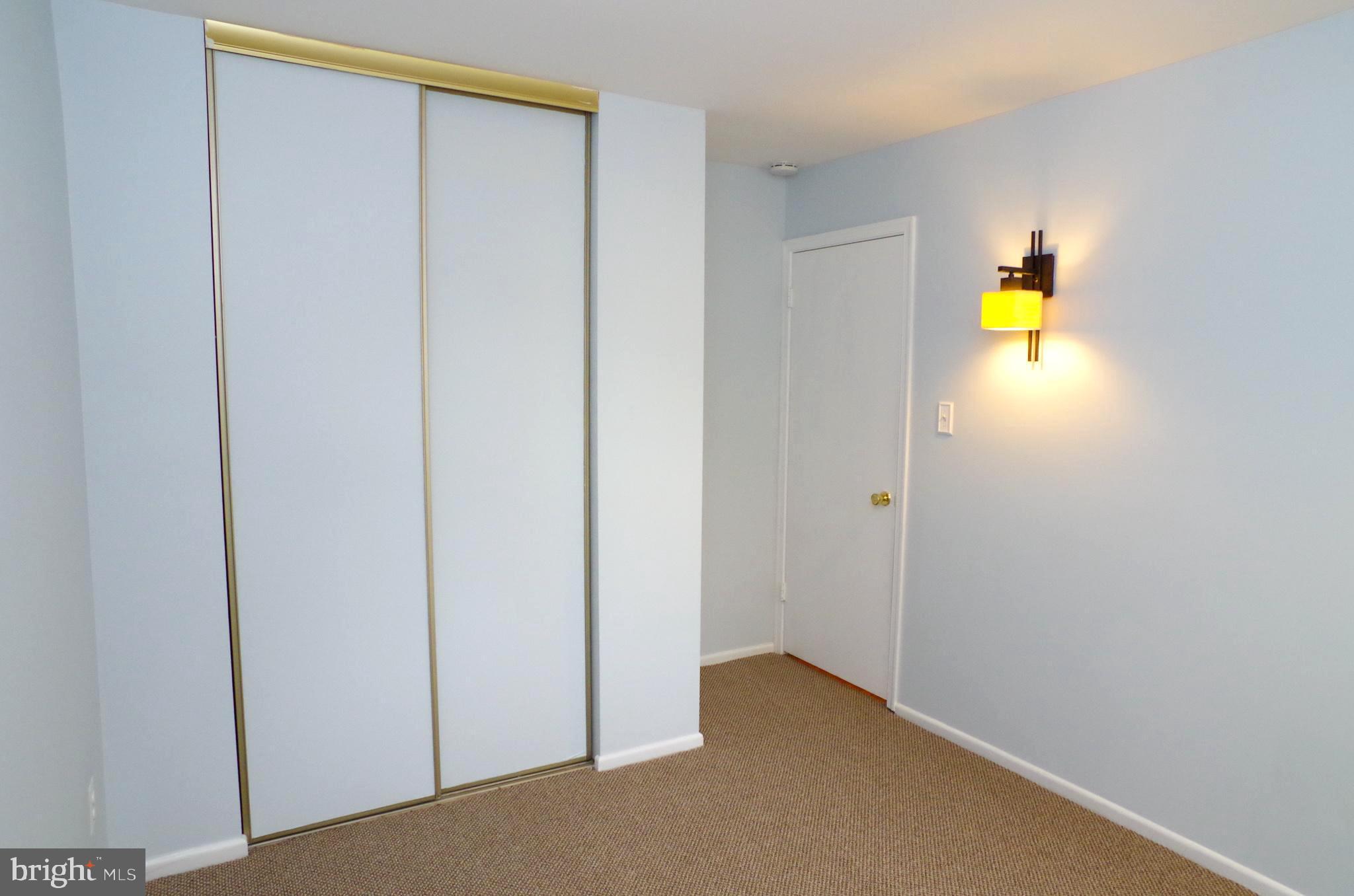 HICKORY FARMS - Residential Lease