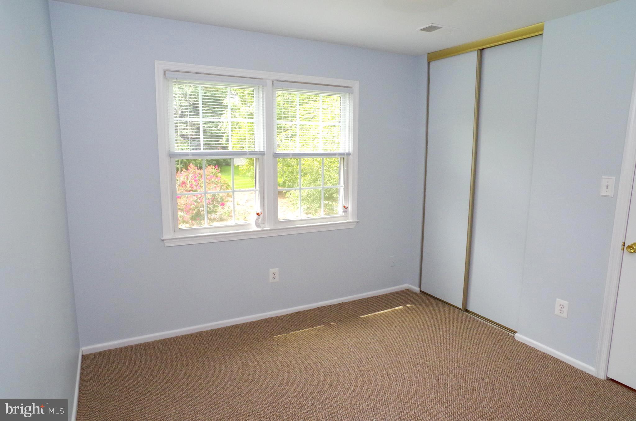 HICKORY FARMS - Residential Lease