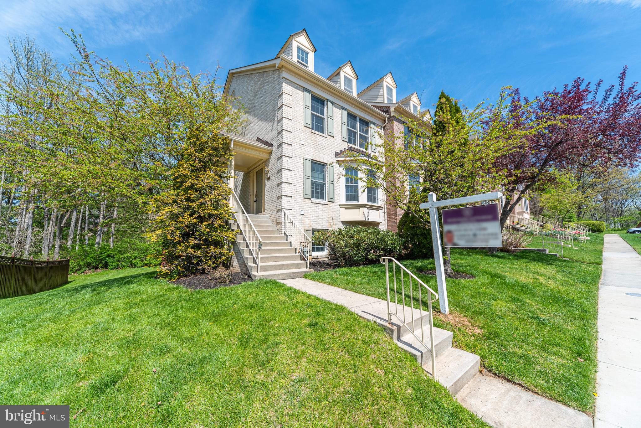 HUNTERS RUN - Residential