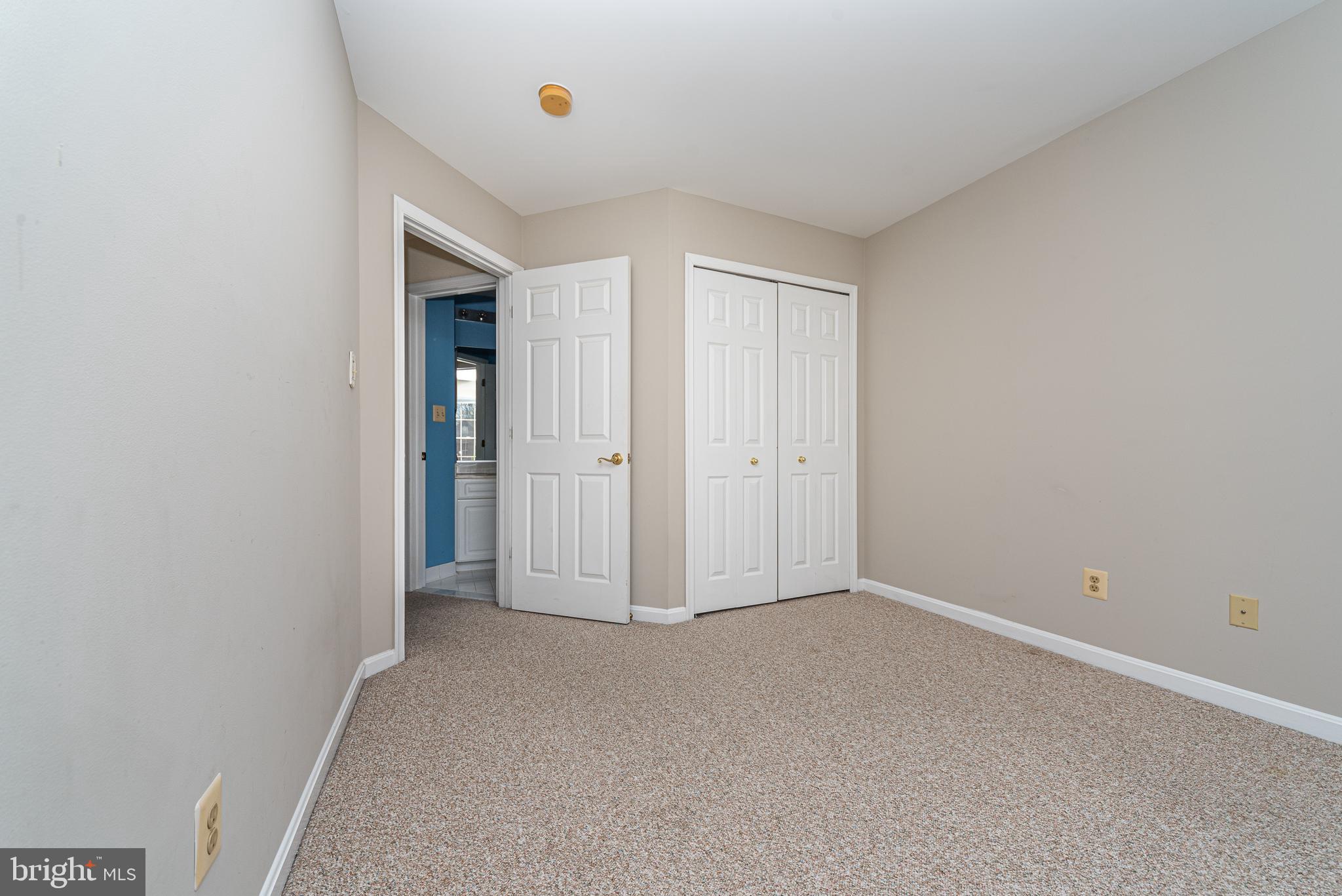 HUNTERS RUN - Residential