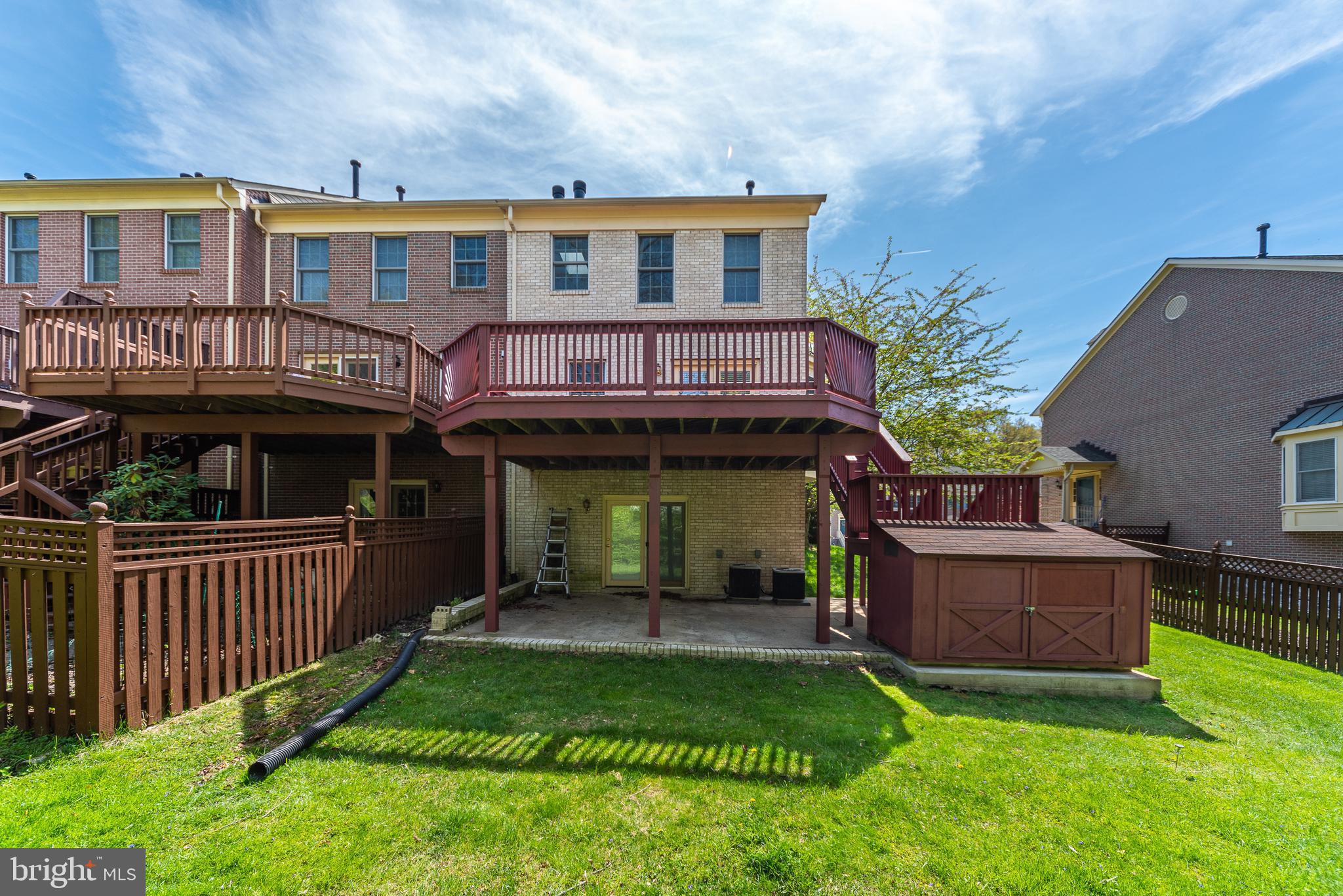 HUNTERS RUN - Residential