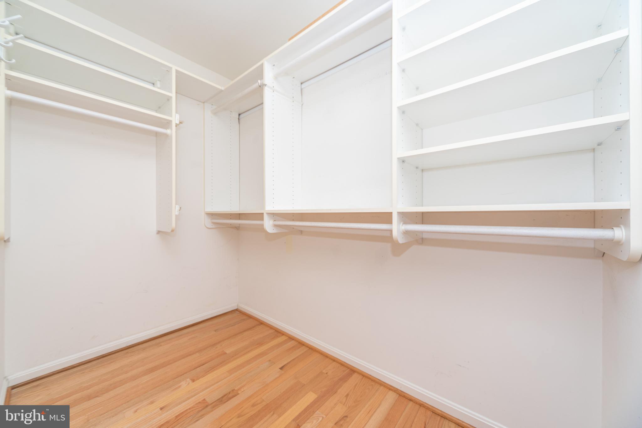 HUNTERS RUN - Residential