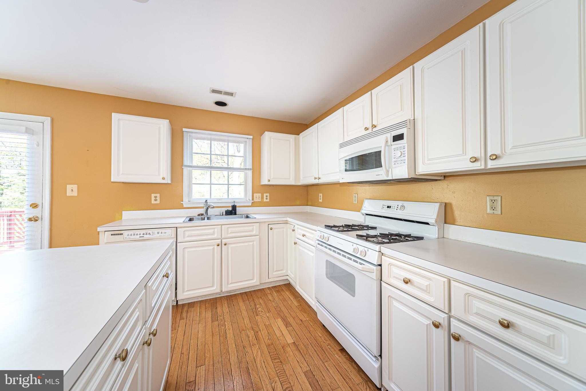 HUNTERS RUN - Residential