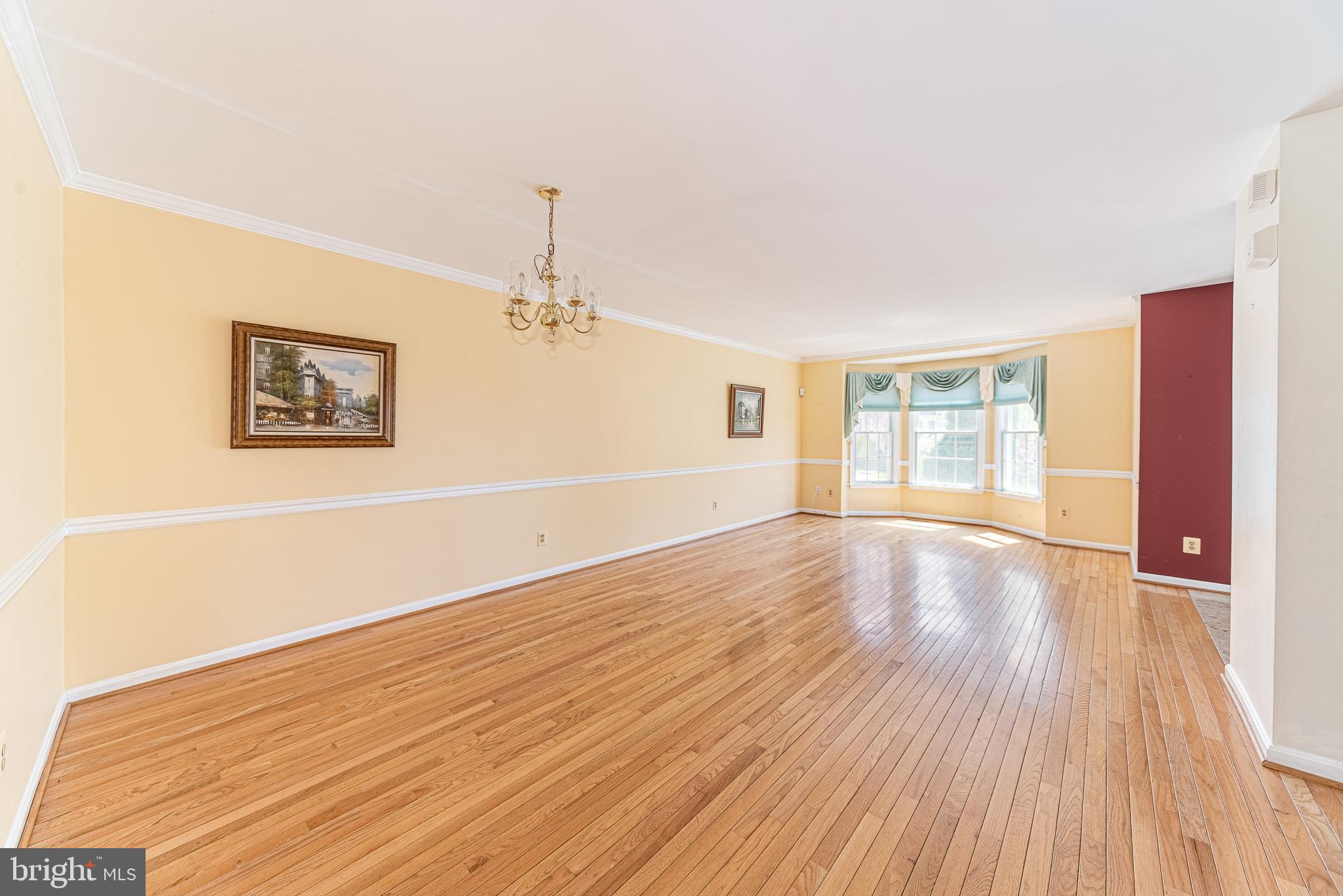 HUNTERS RUN - Residential