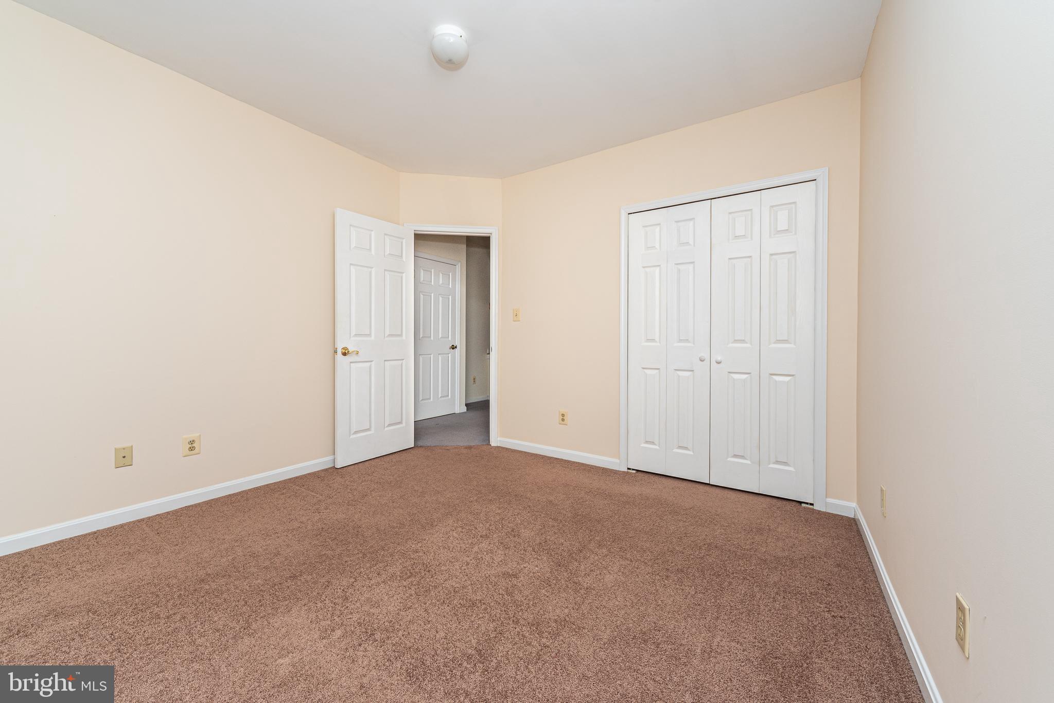 HUNTERS RUN - Residential