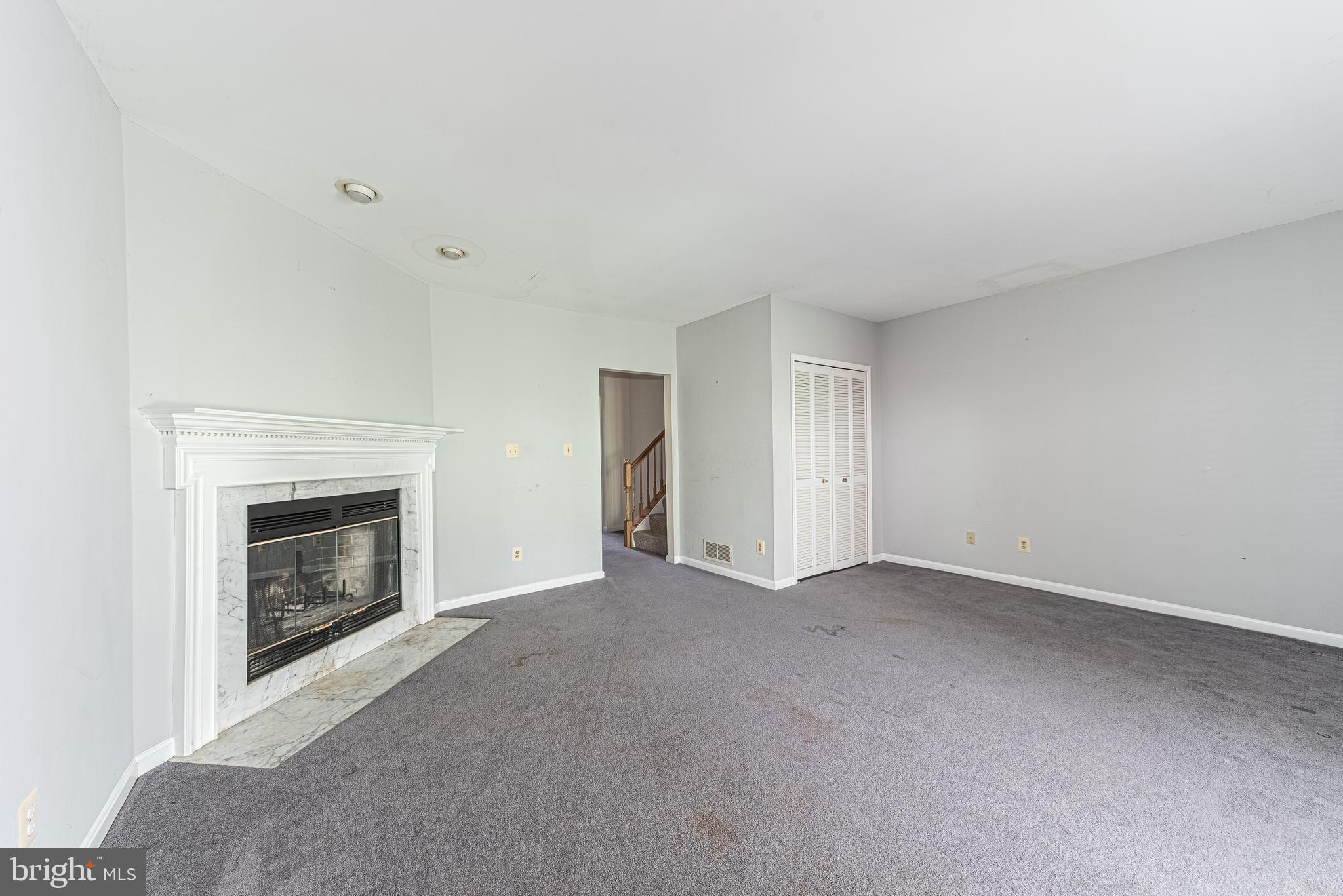 HUNTERS RUN - Residential