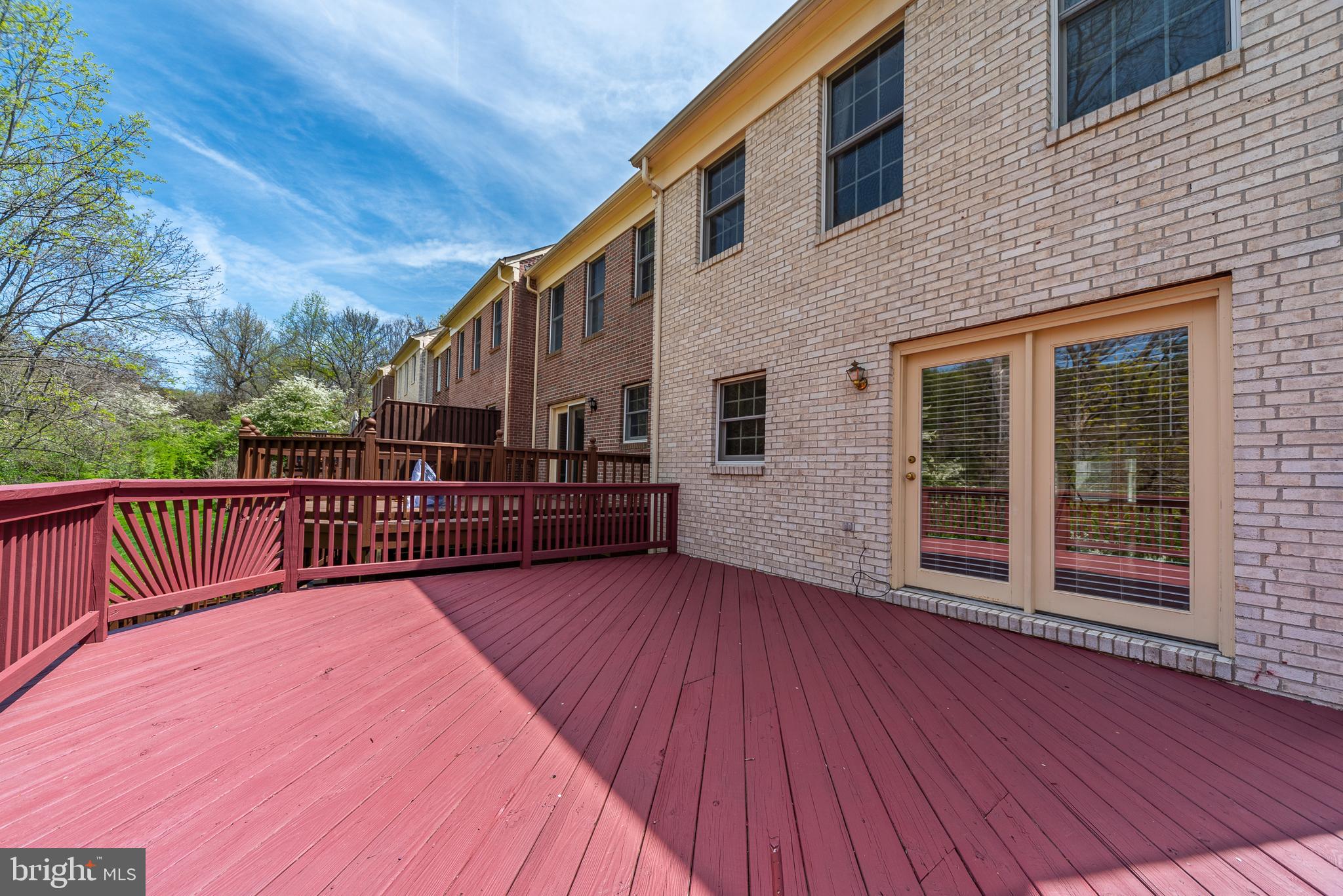 HUNTERS RUN - Residential