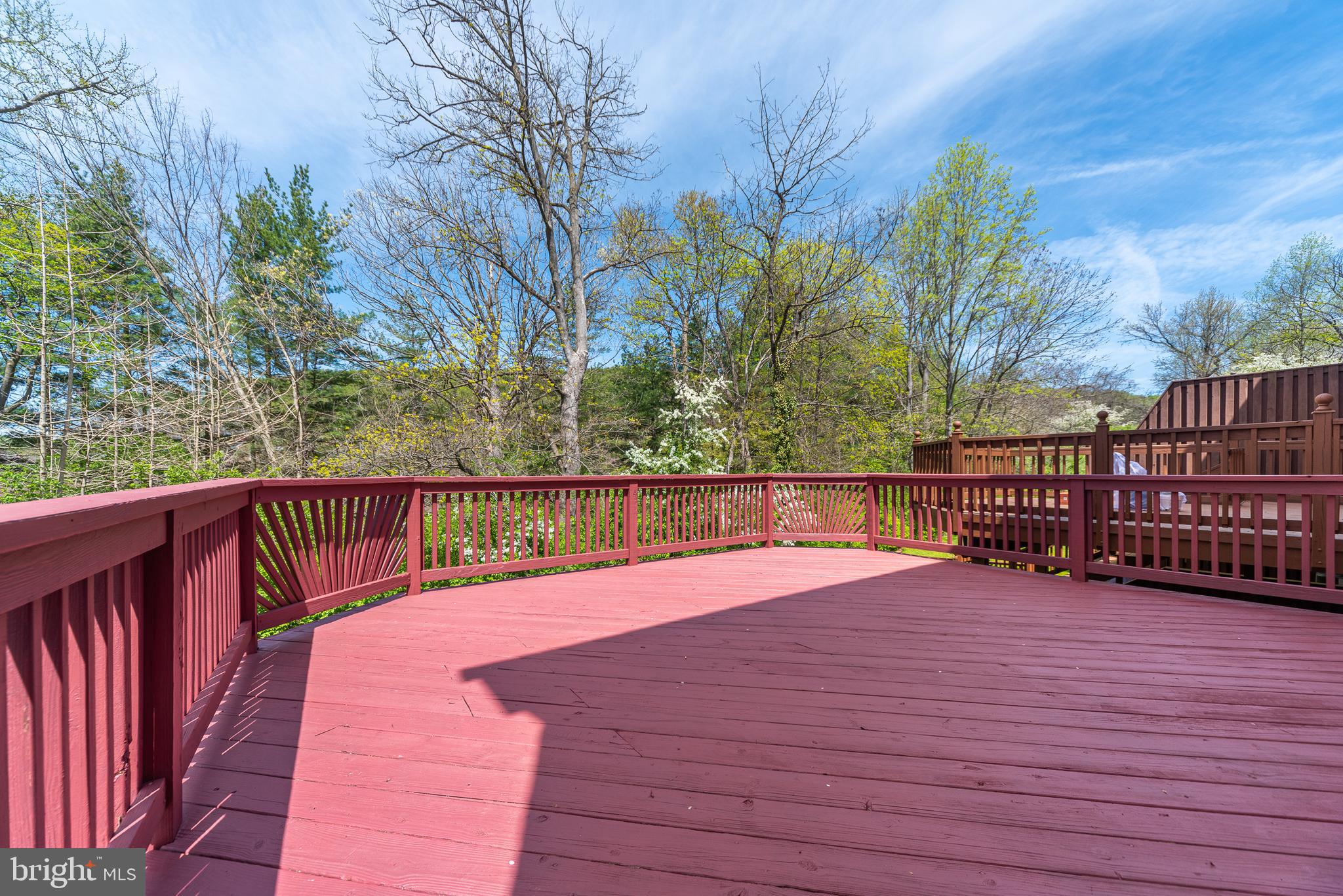 HUNTERS RUN - Residential