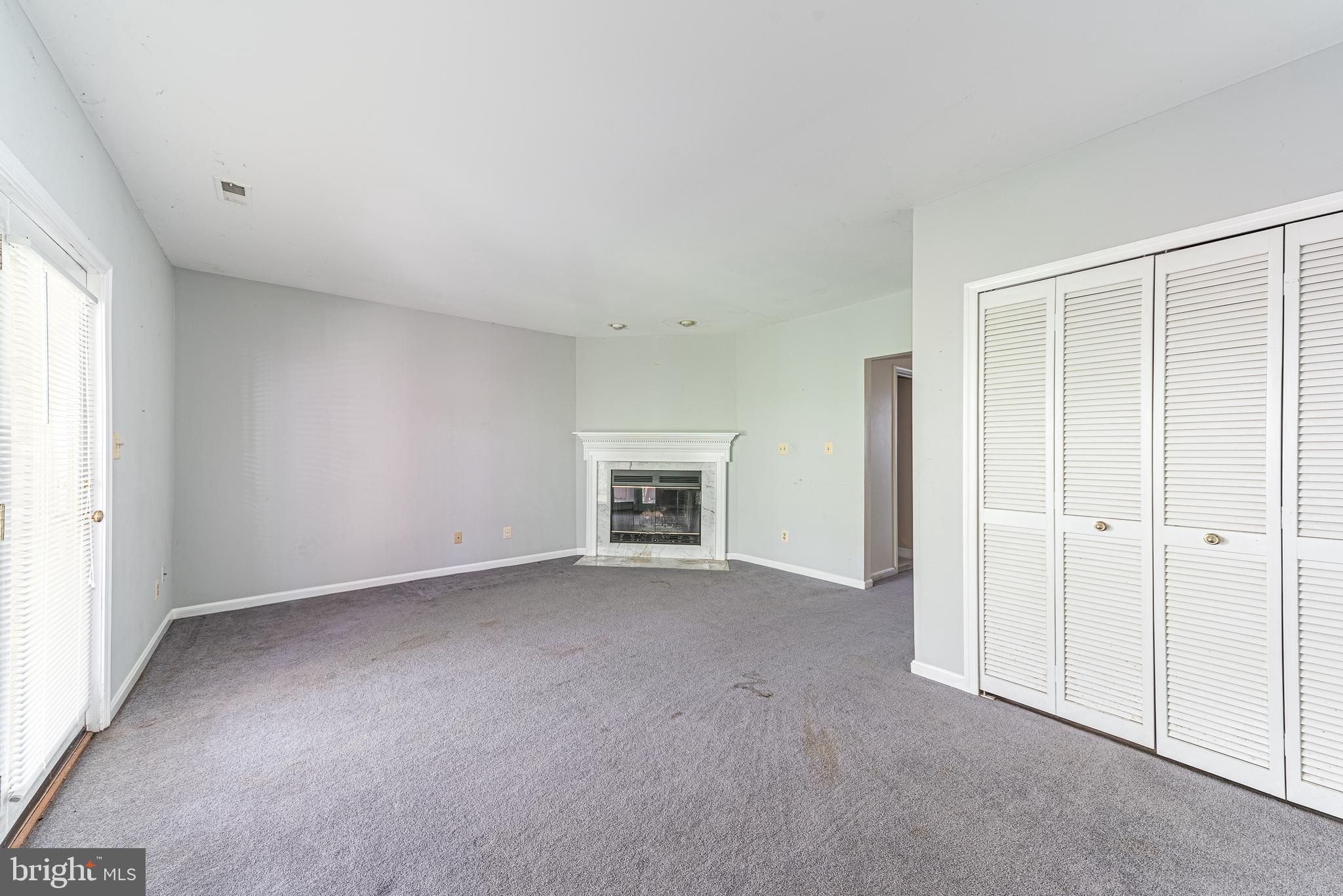 HUNTERS RUN - Residential