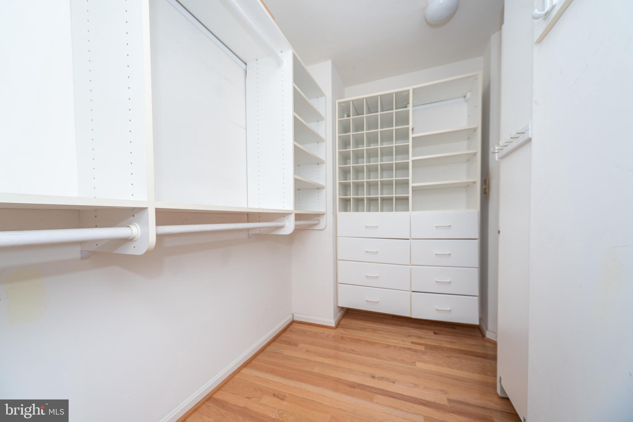 HUNTERS RUN - Residential