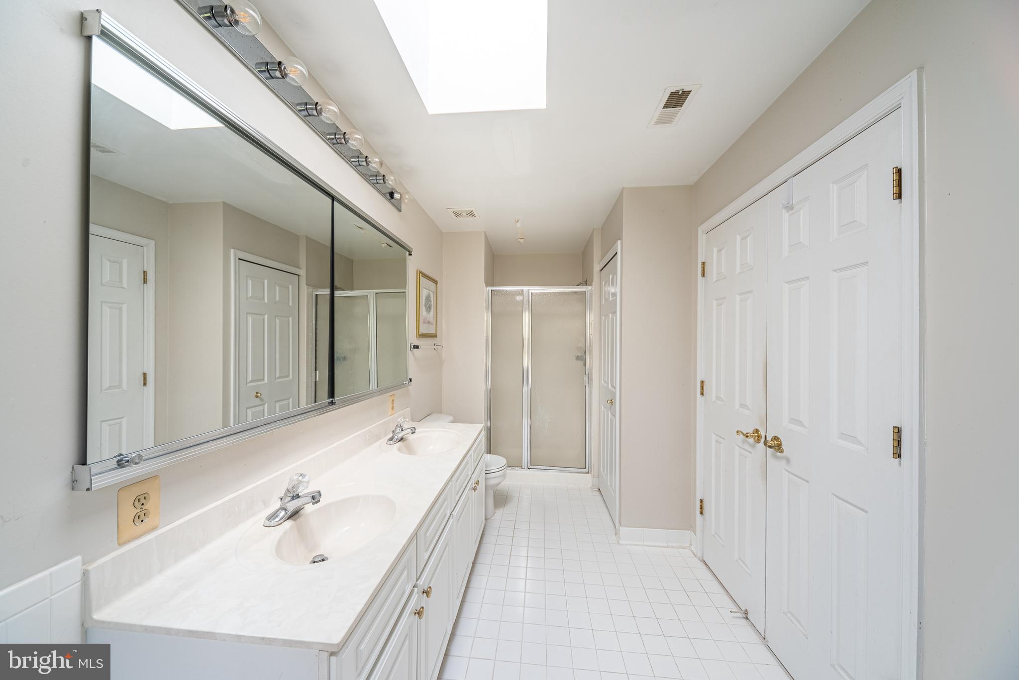 HUNTERS RUN - Residential