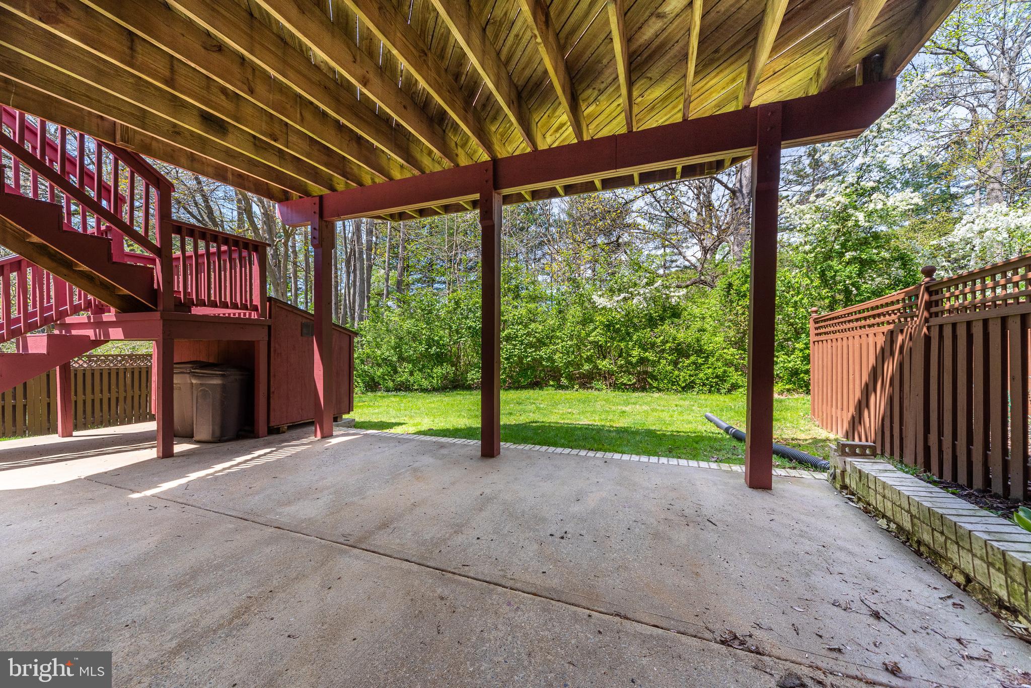 HUNTERS RUN - Residential