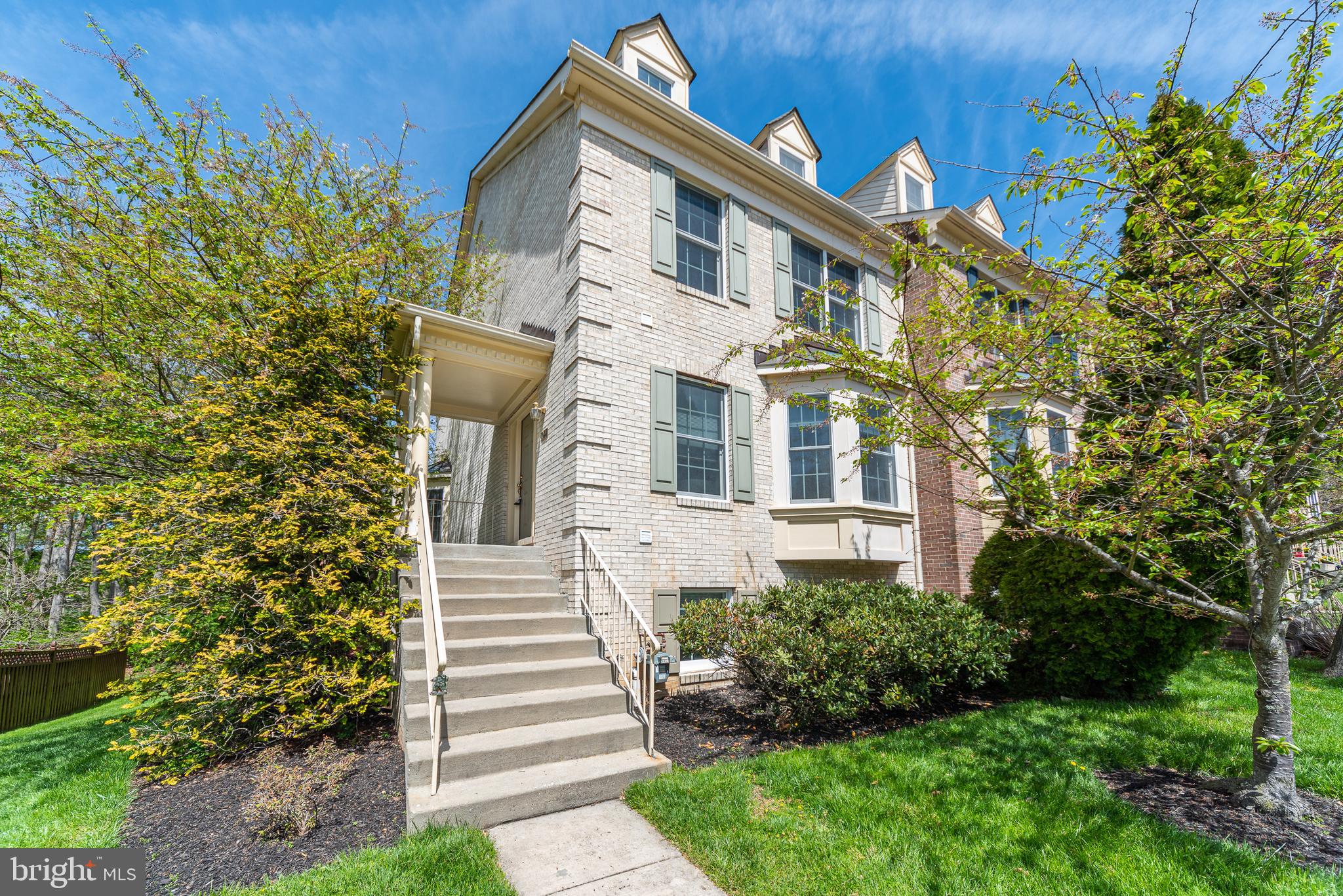 HUNTERS RUN - Residential