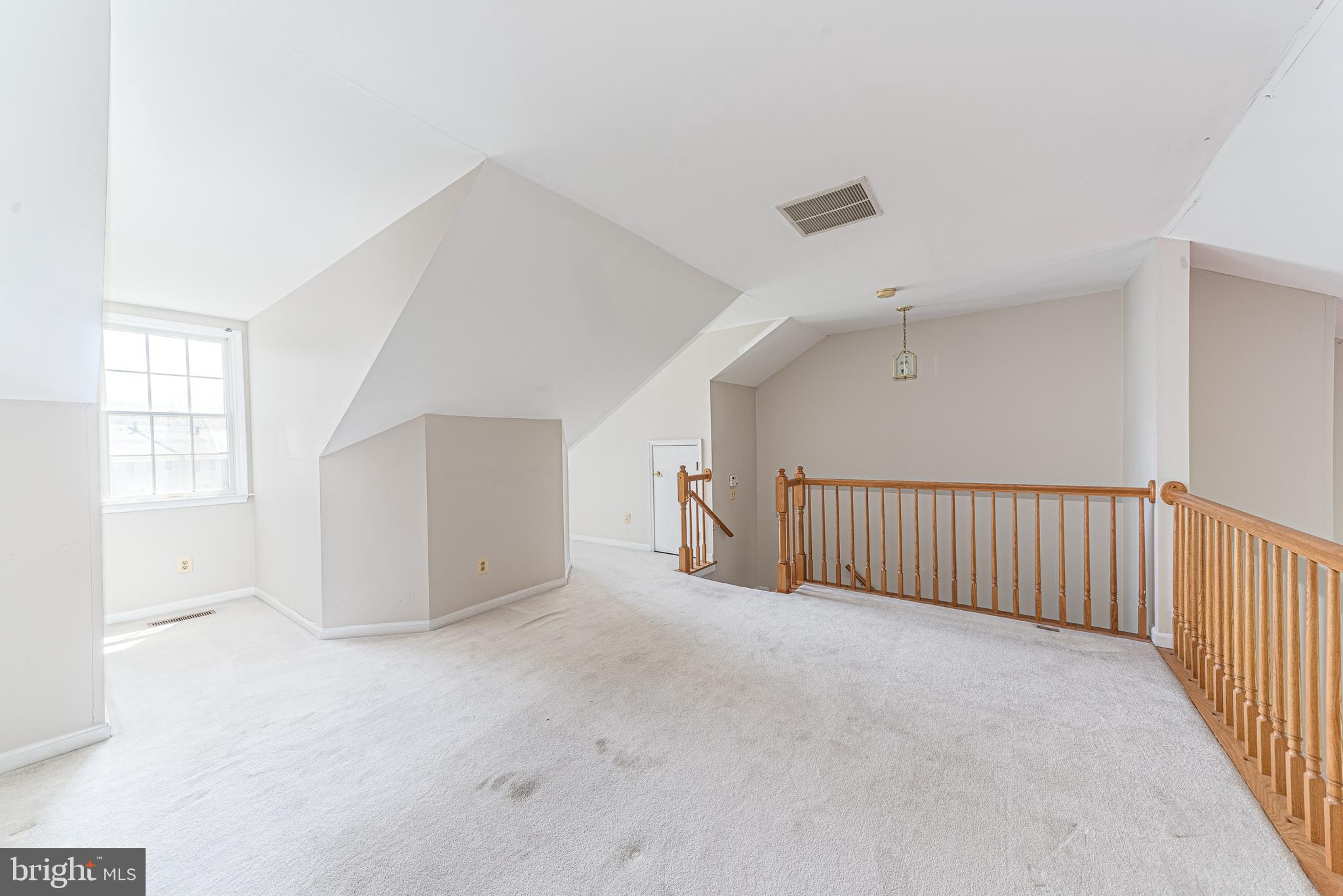 HUNTERS RUN - Residential