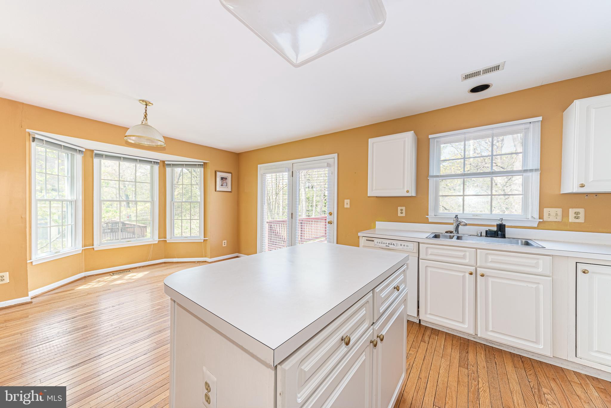 HUNTERS RUN - Residential