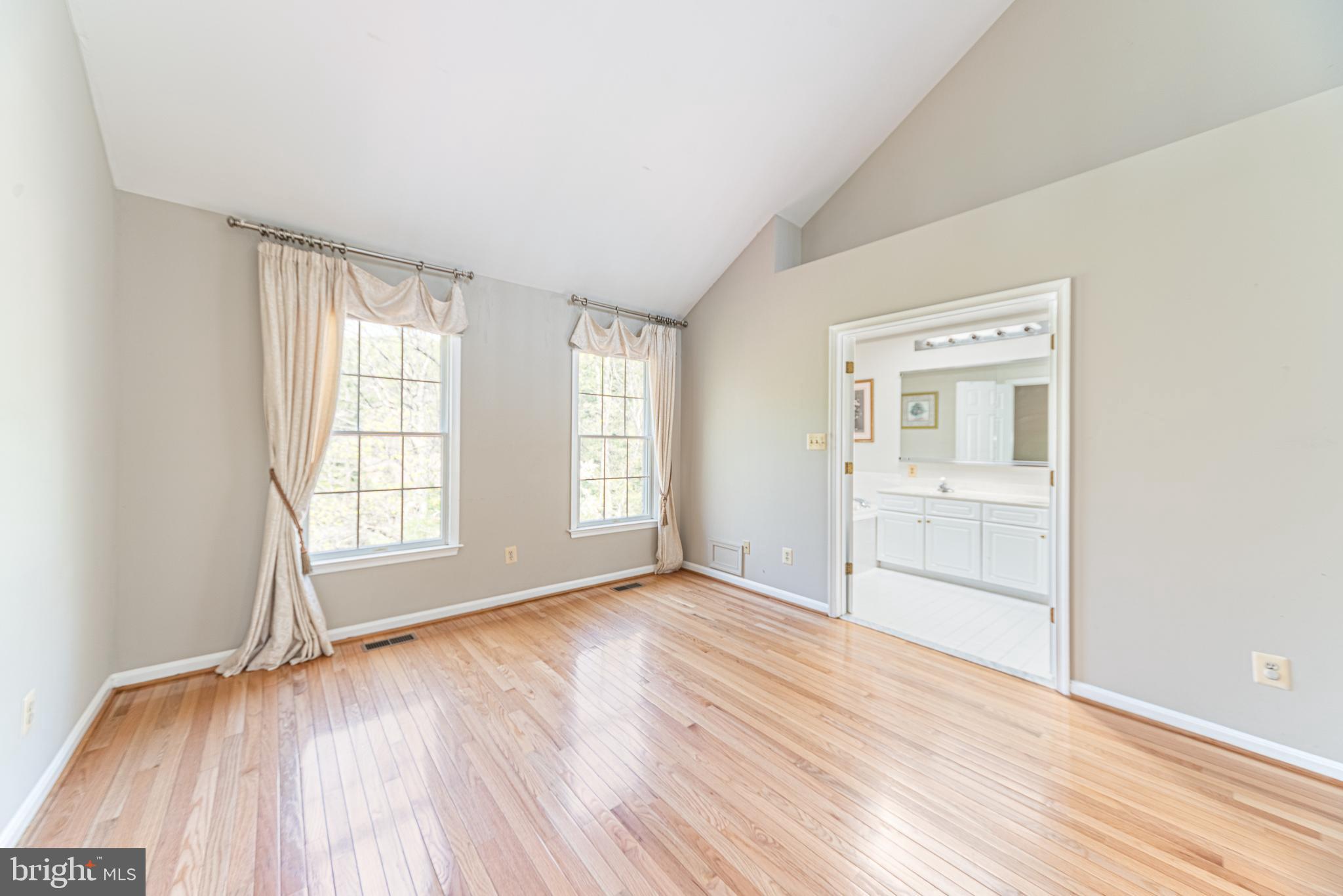 HUNTERS RUN - Residential