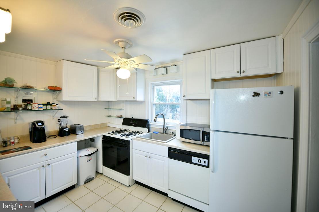 MURRAY HILL - Residential Lease