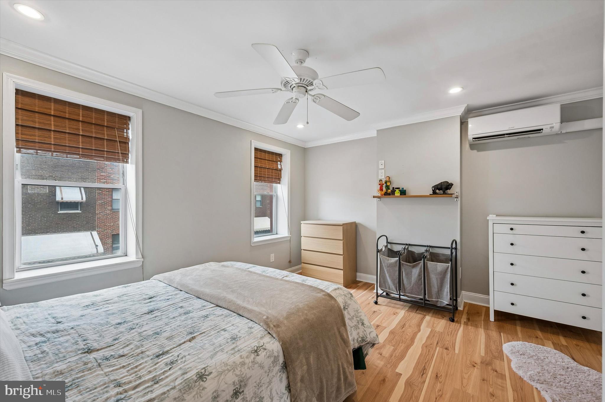 LOWER MOYAMENSING - Residential
