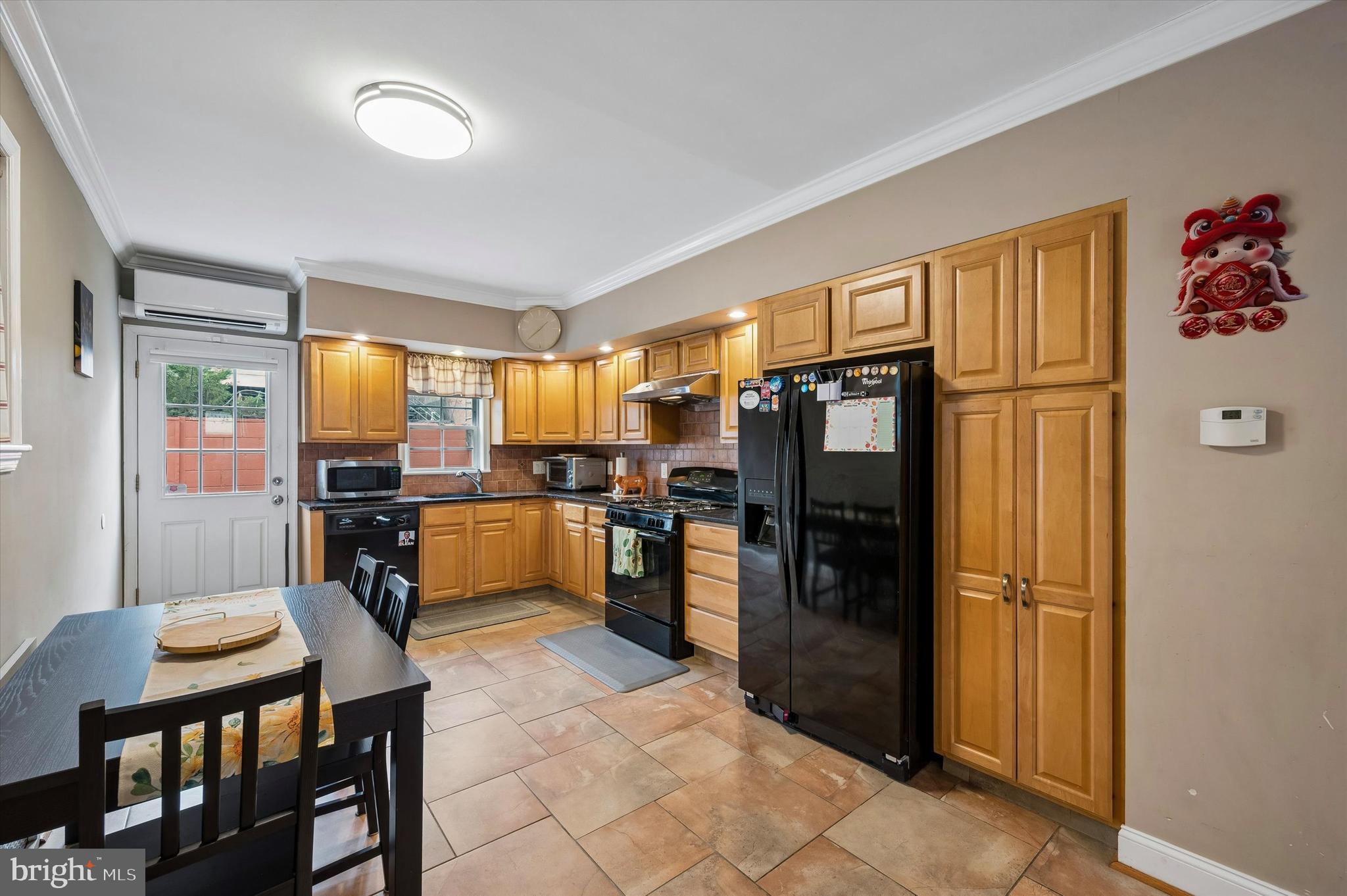 LOWER MOYAMENSING - Residential
