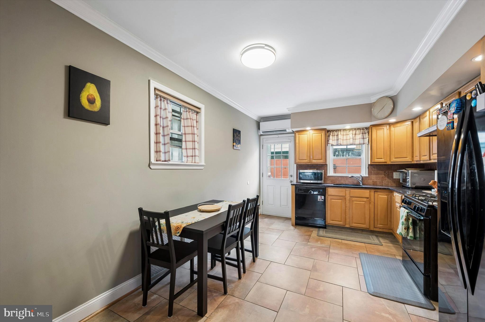 LOWER MOYAMENSING - Residential