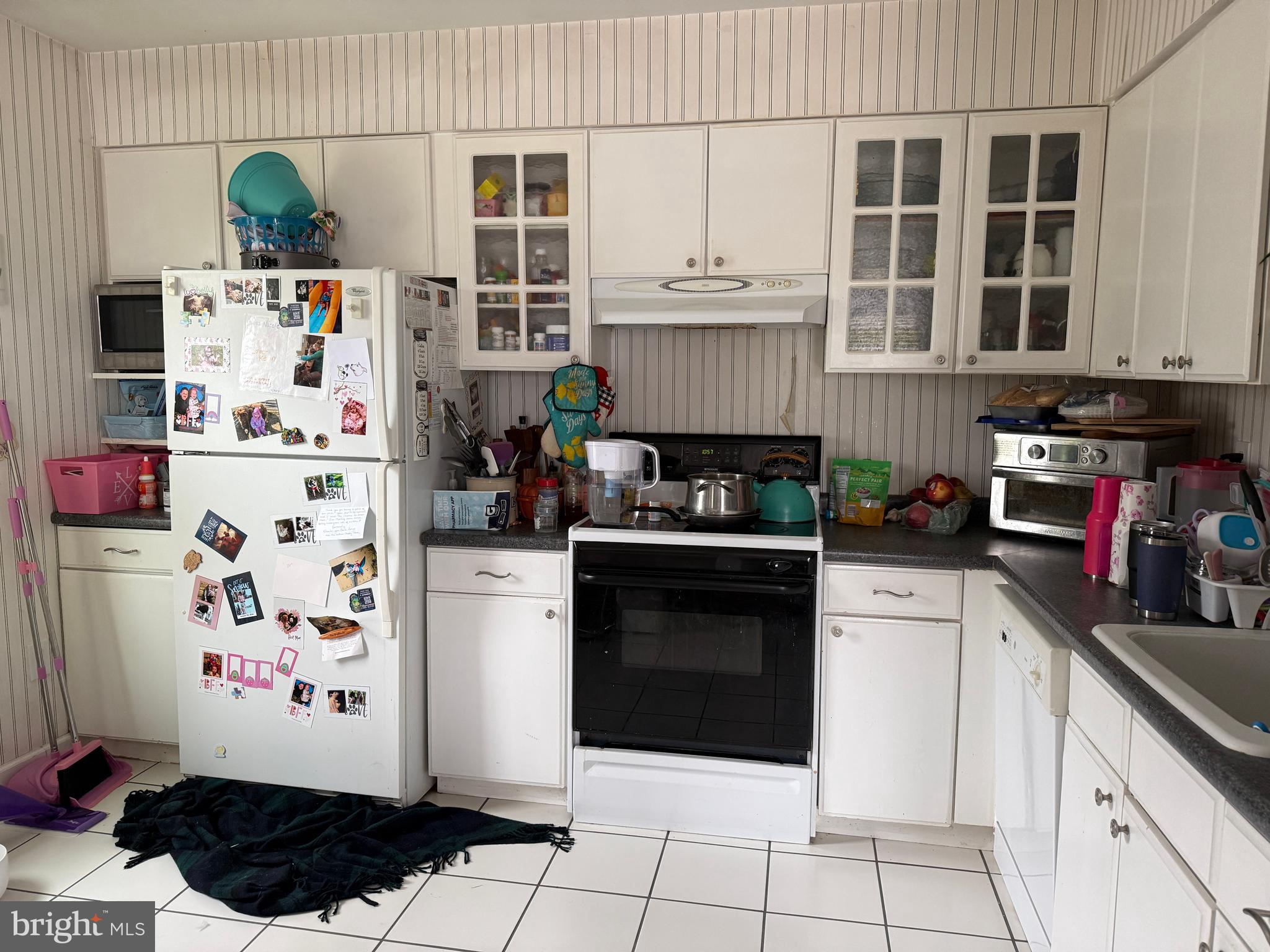 ENGLISH COURT CONDOS - Residential