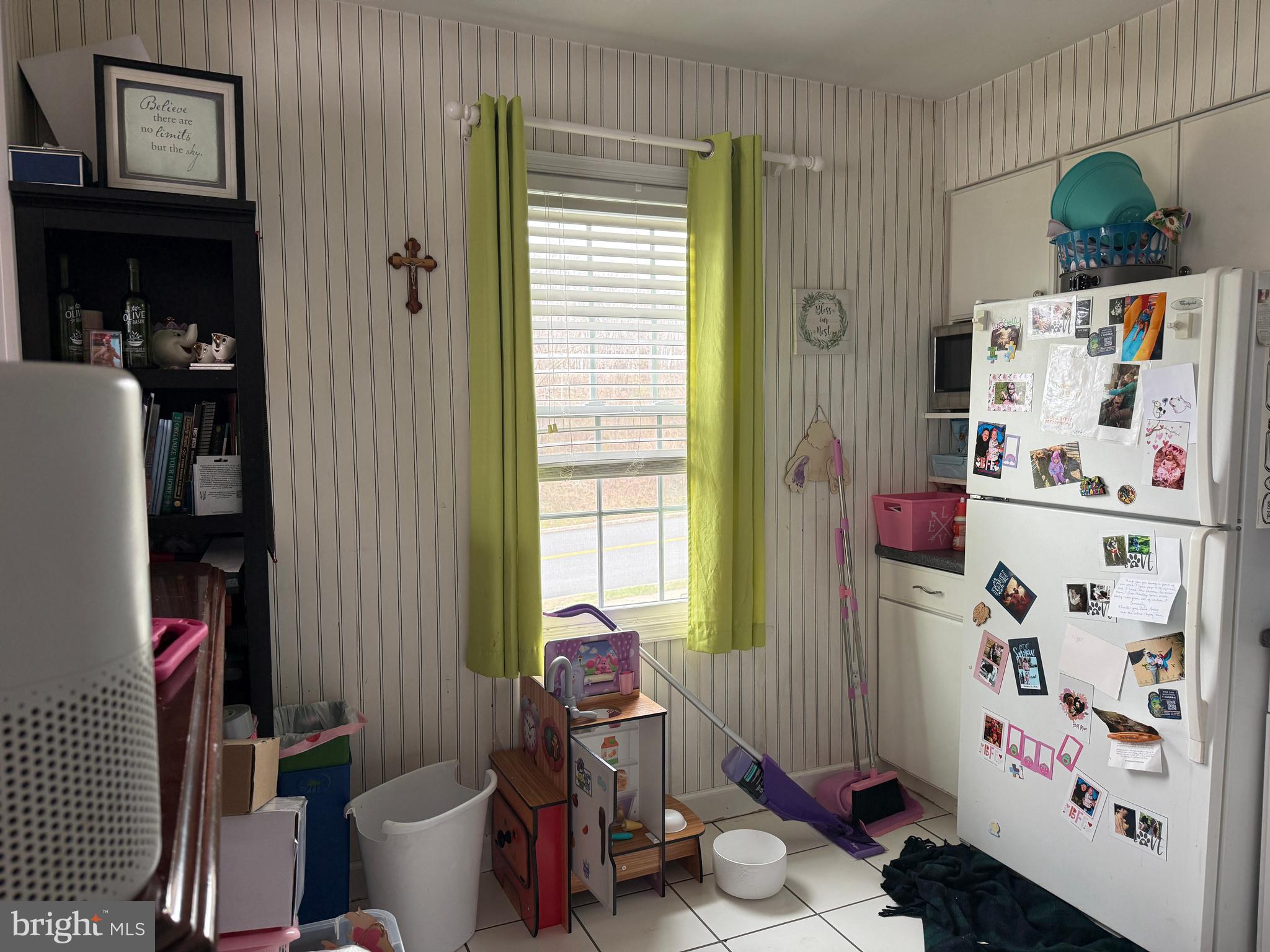 ENGLISH COURT CONDOS - Residential