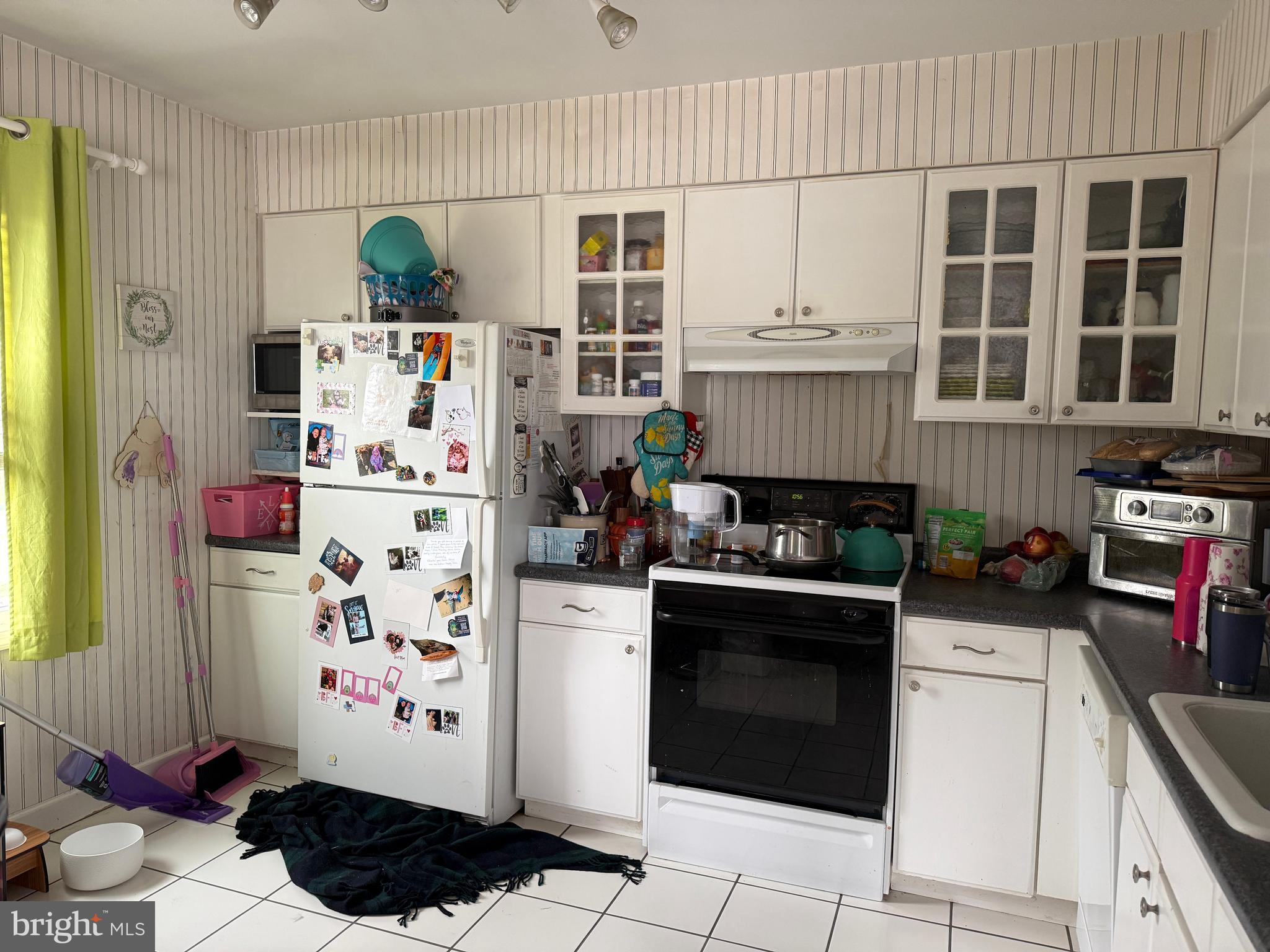 ENGLISH COURT CONDOS - Residential