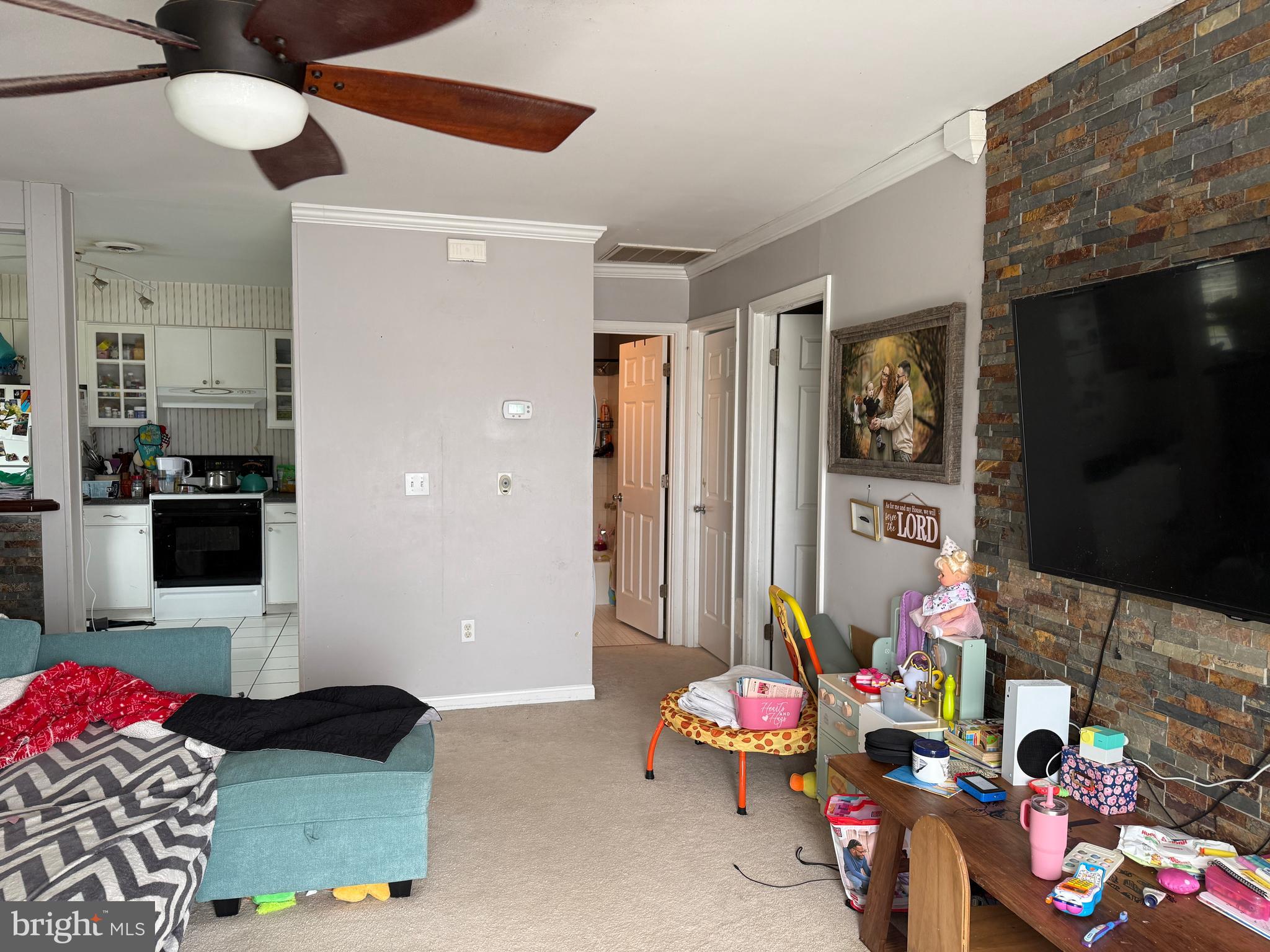 ENGLISH COURT CONDOS - Residential