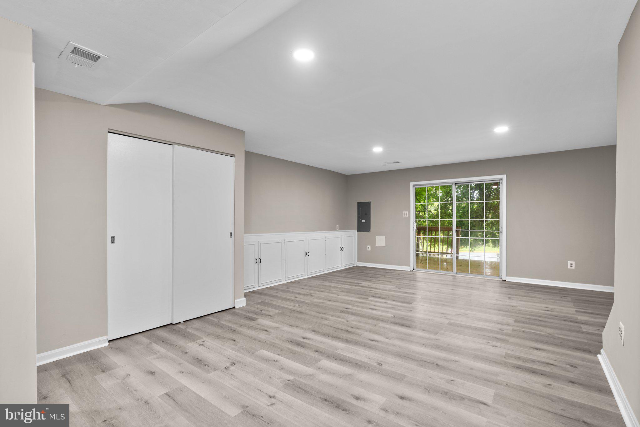 GARRETT FOREST - Residential