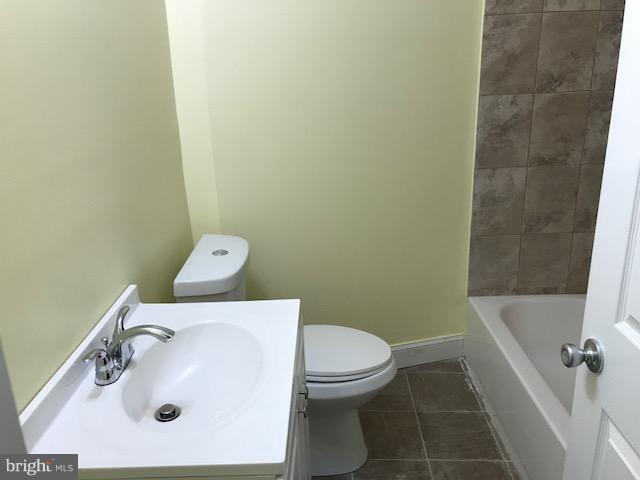 BEVERLY HILLS - Residential Lease