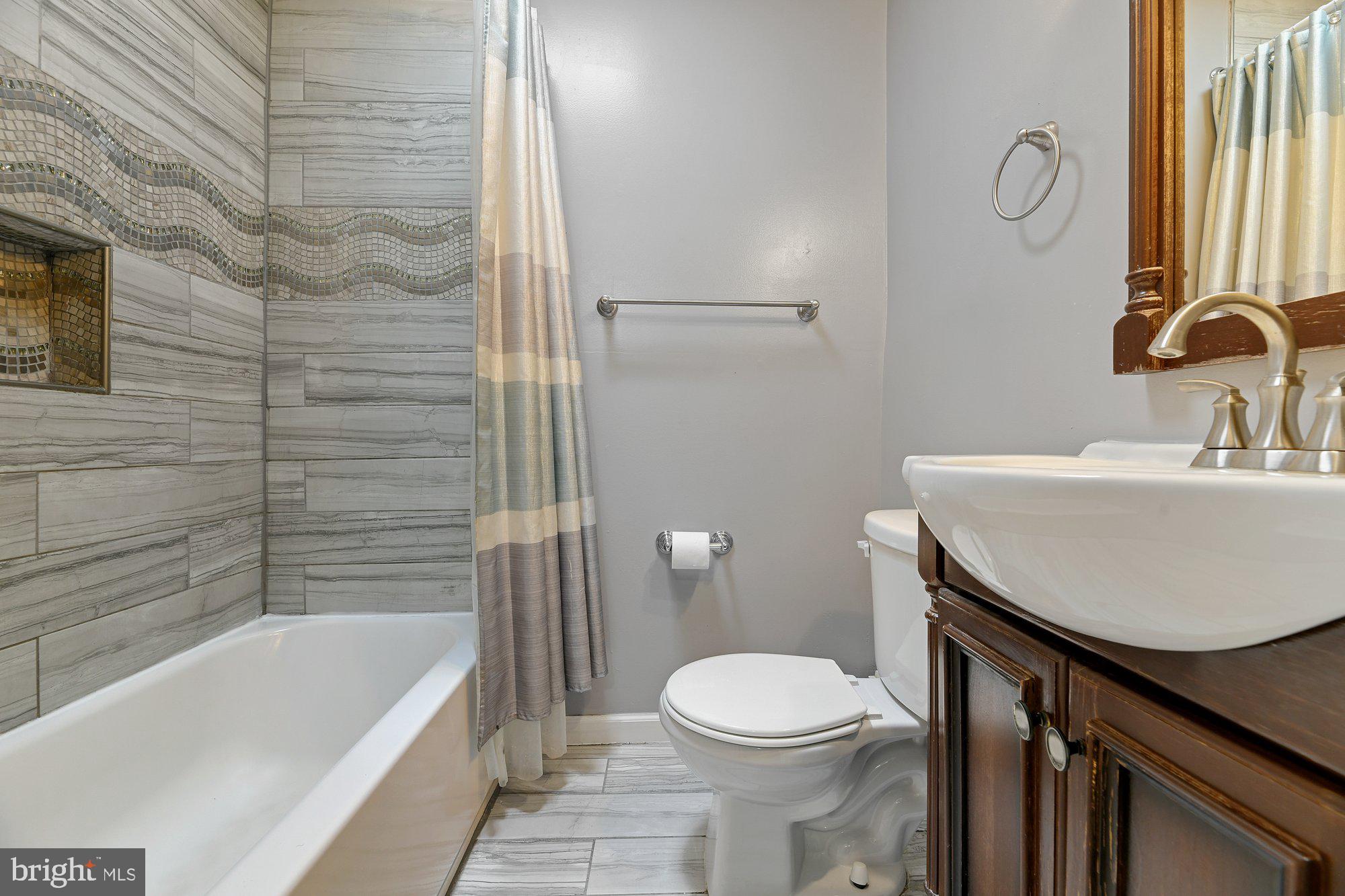 WEST EDMONDALE - Residential