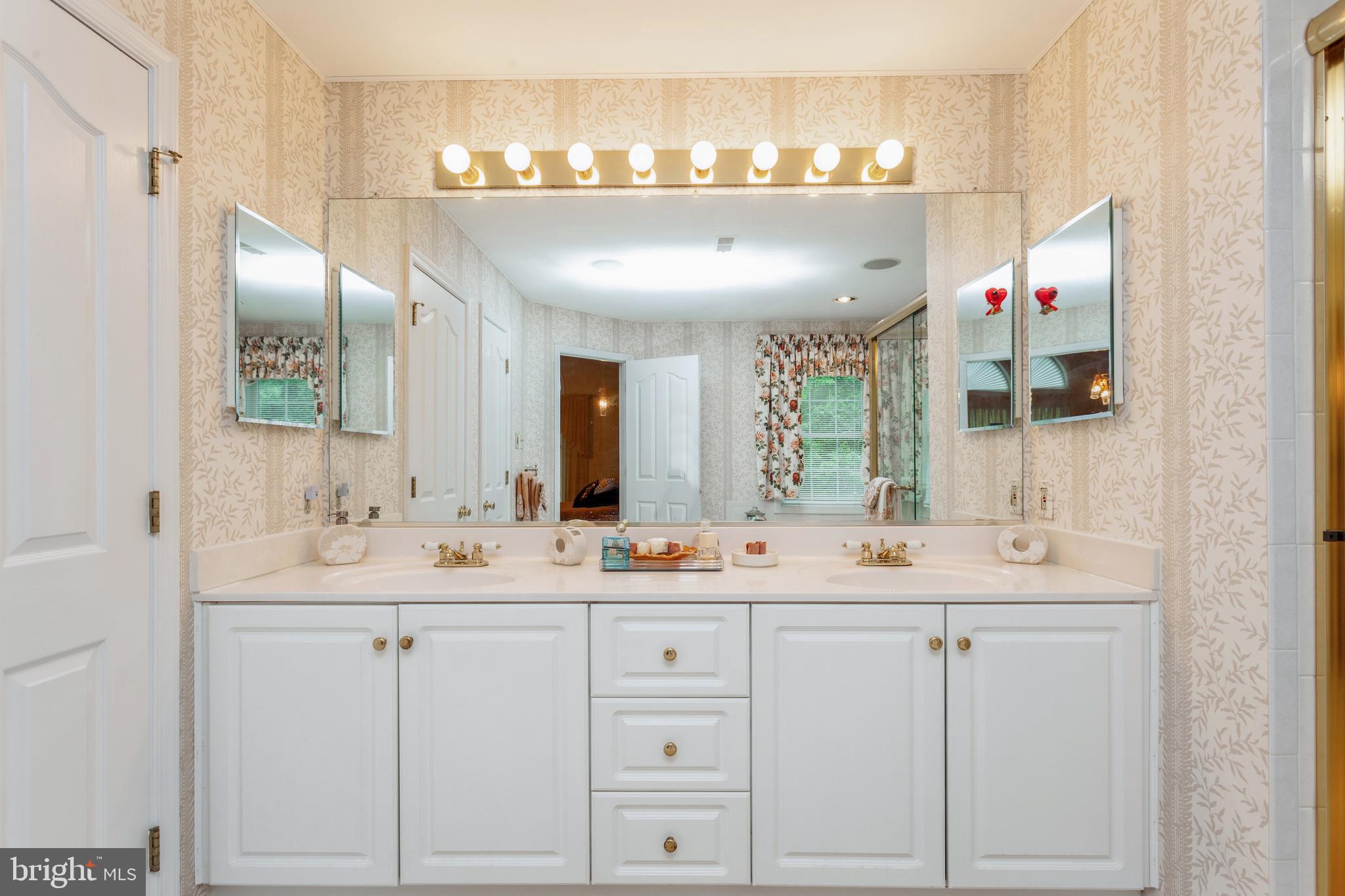 TRAILS AT WOODLOT - Residential